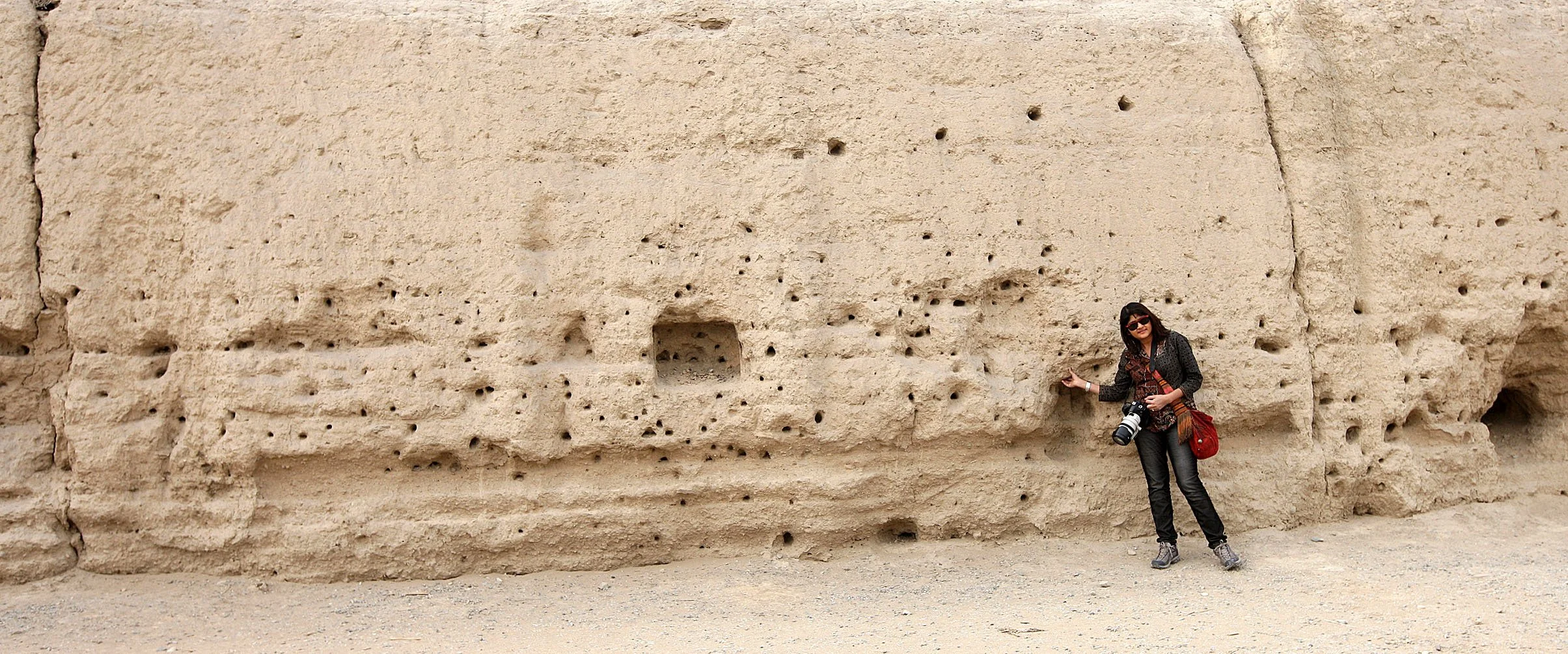 JIAYUGUAN  PASS - FORTRESS AND GREAT WALL - GANSU CHINA (77).JPG