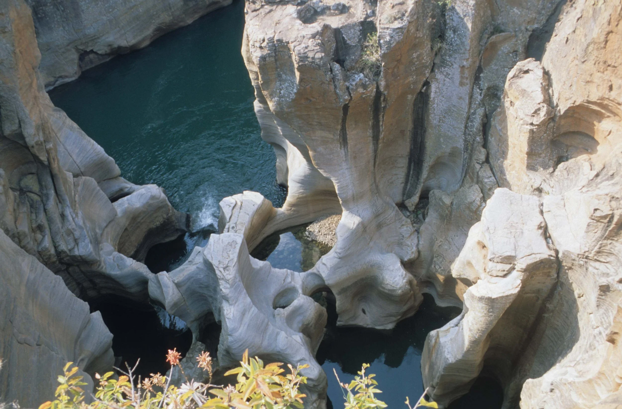 KRUGER - MPUMALANGA POTHOLES E.jpg
