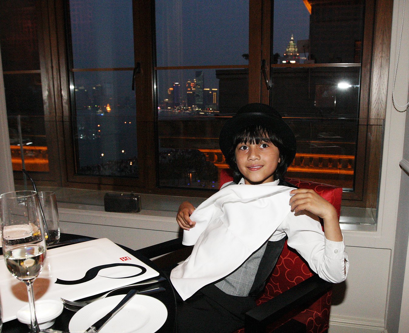 2011-4-29 NIGHT AT SHOOK AT 19 BUND SHANGHAI (125).JPG