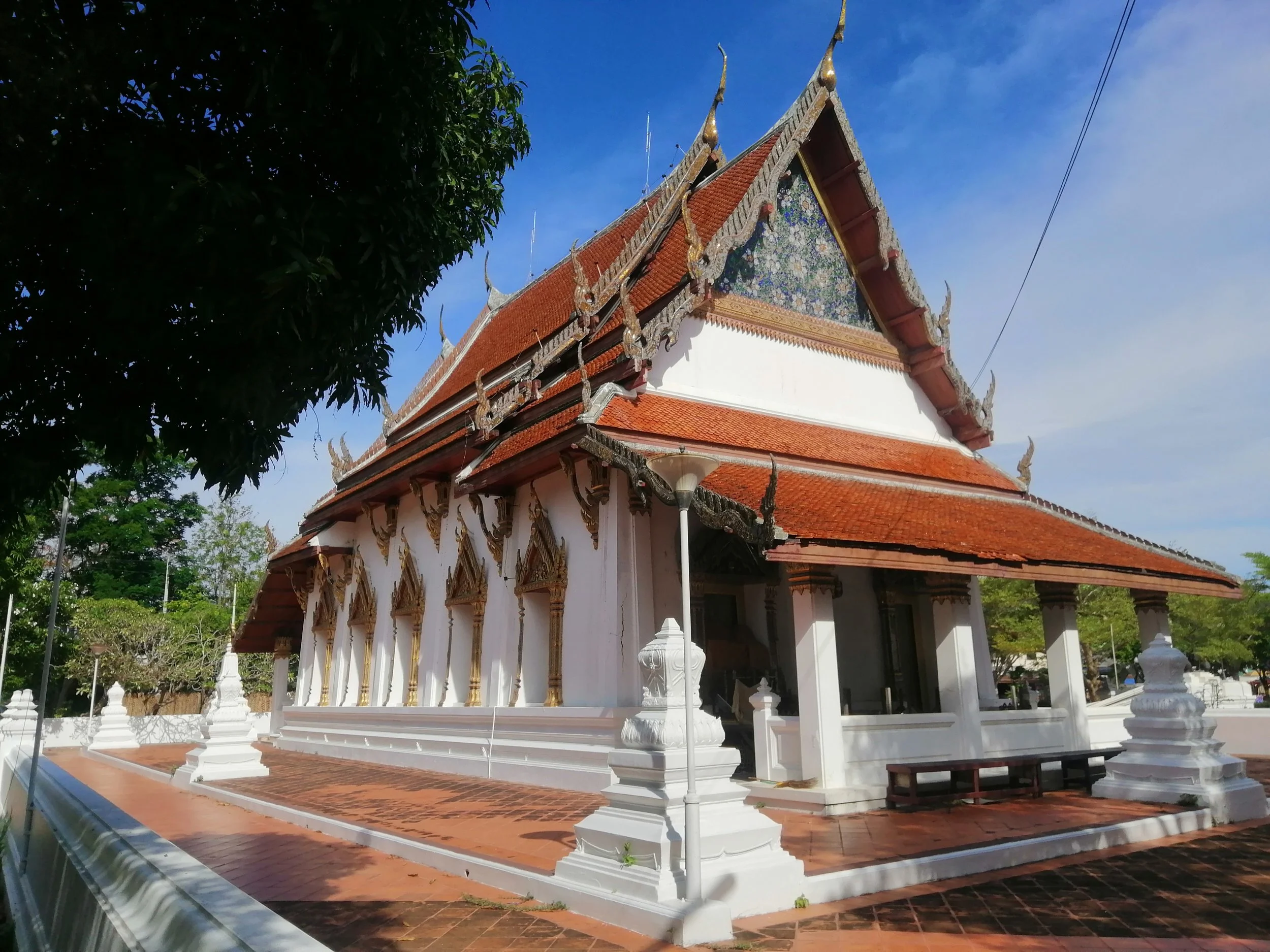 2020 Amphawa Temples and River Scenes (1).jpg