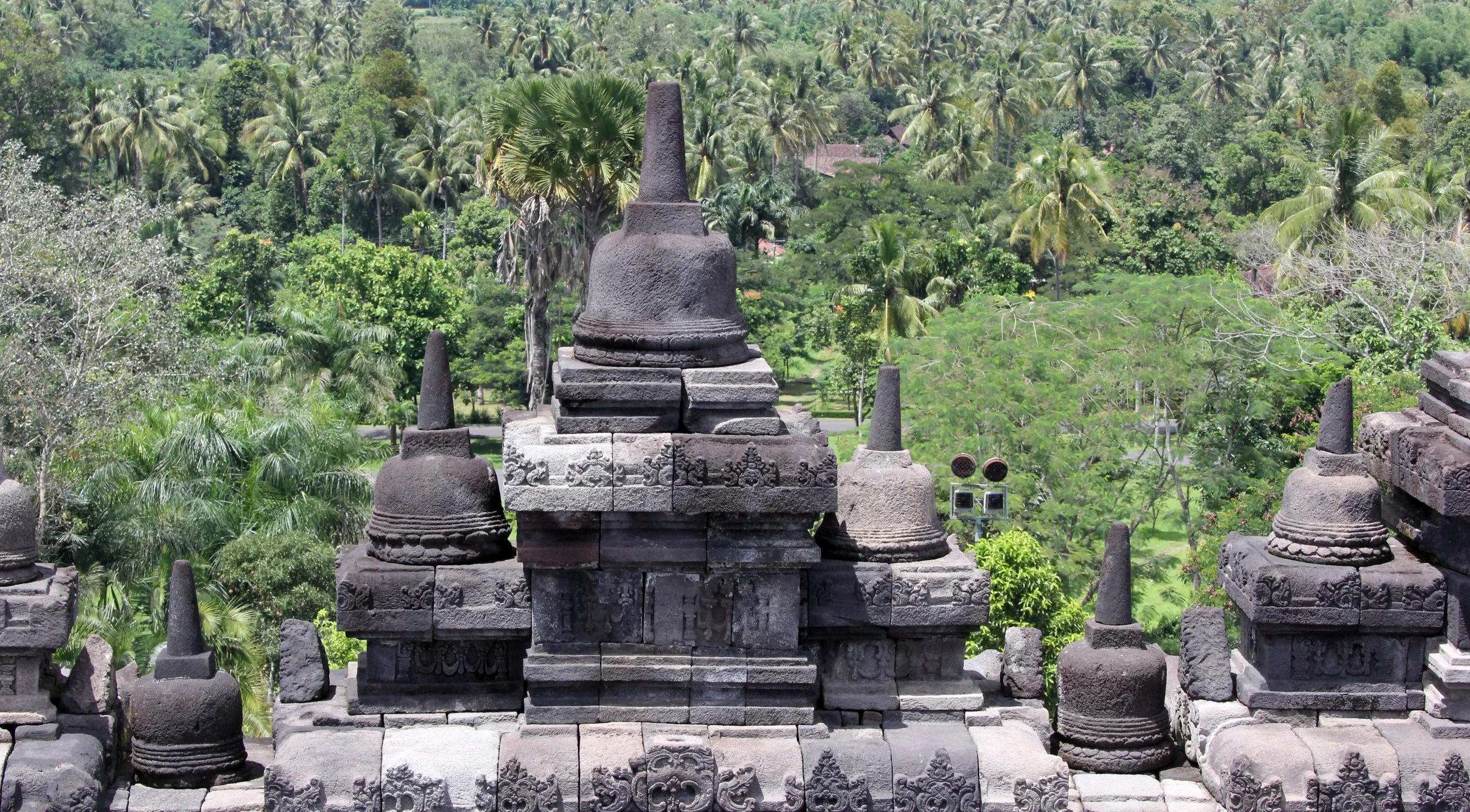 BOROBUDUR TEMPLE - YOGYAKARTA INDONESIA (23).JPG