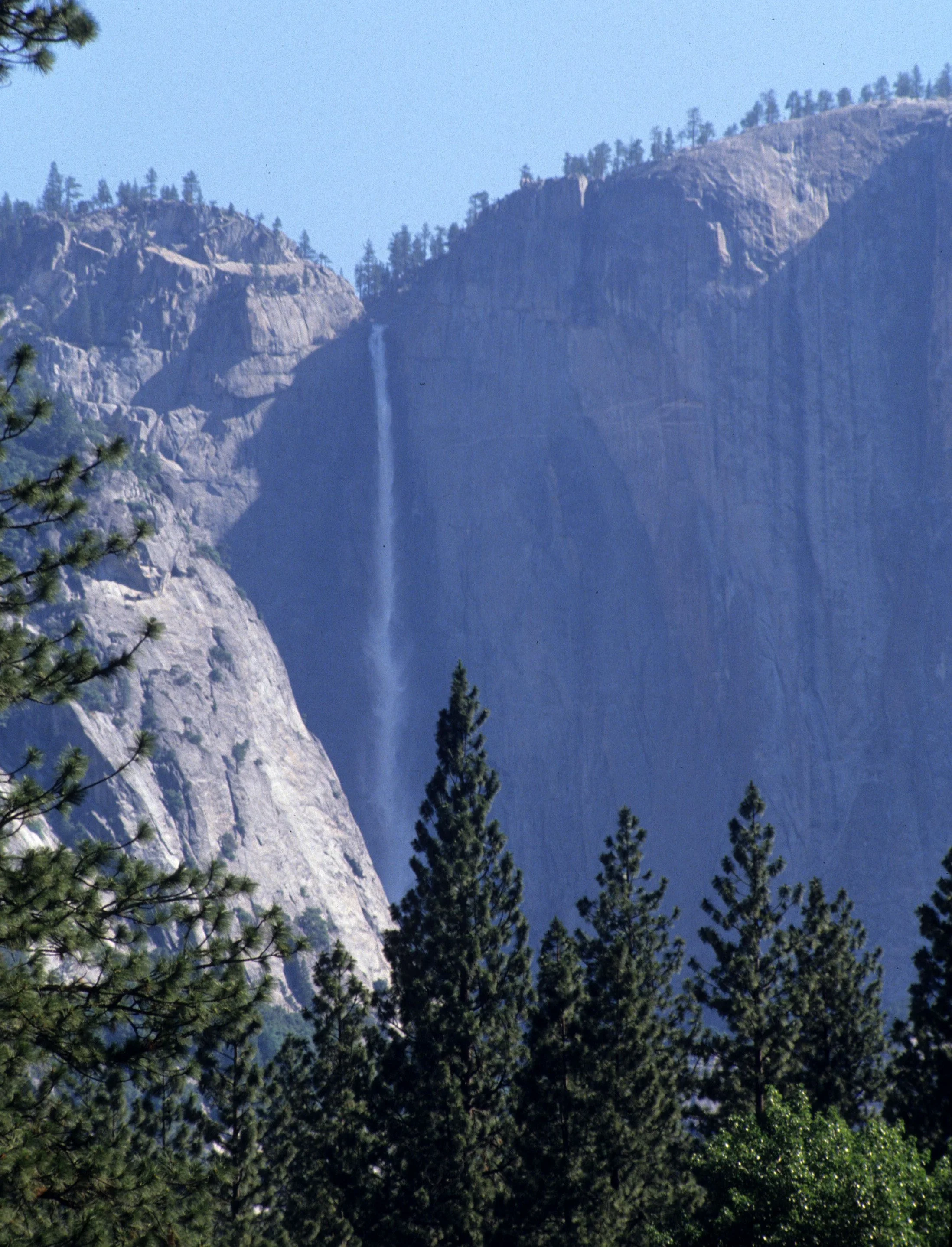 CALIFORNIA - YOSEMITE - YOSEMITE FALLS AND MERCED RIVER (4).jpg
