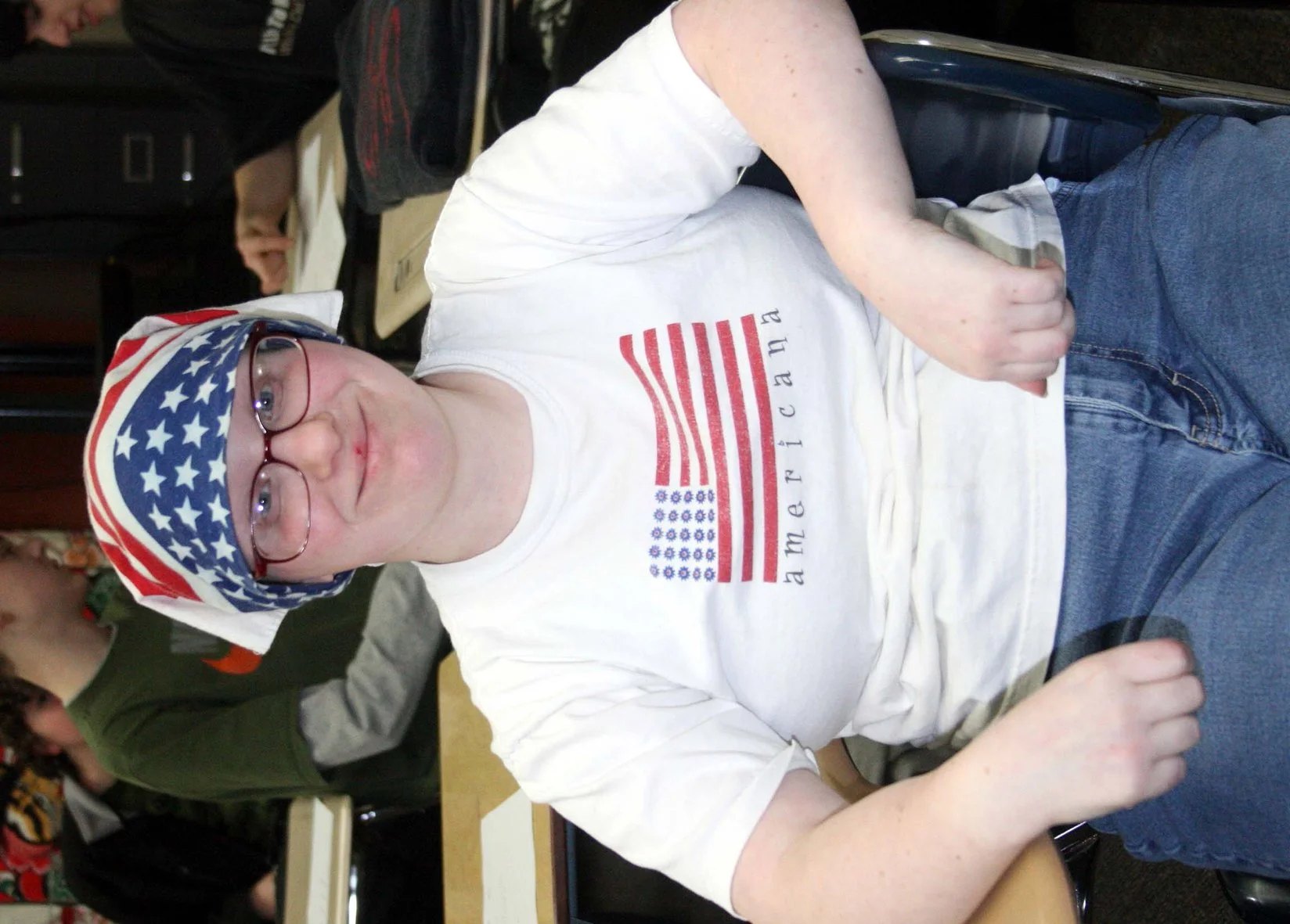 2009-2-18 DEZ AND OTHER STUDENTS AT PAHS.JPG