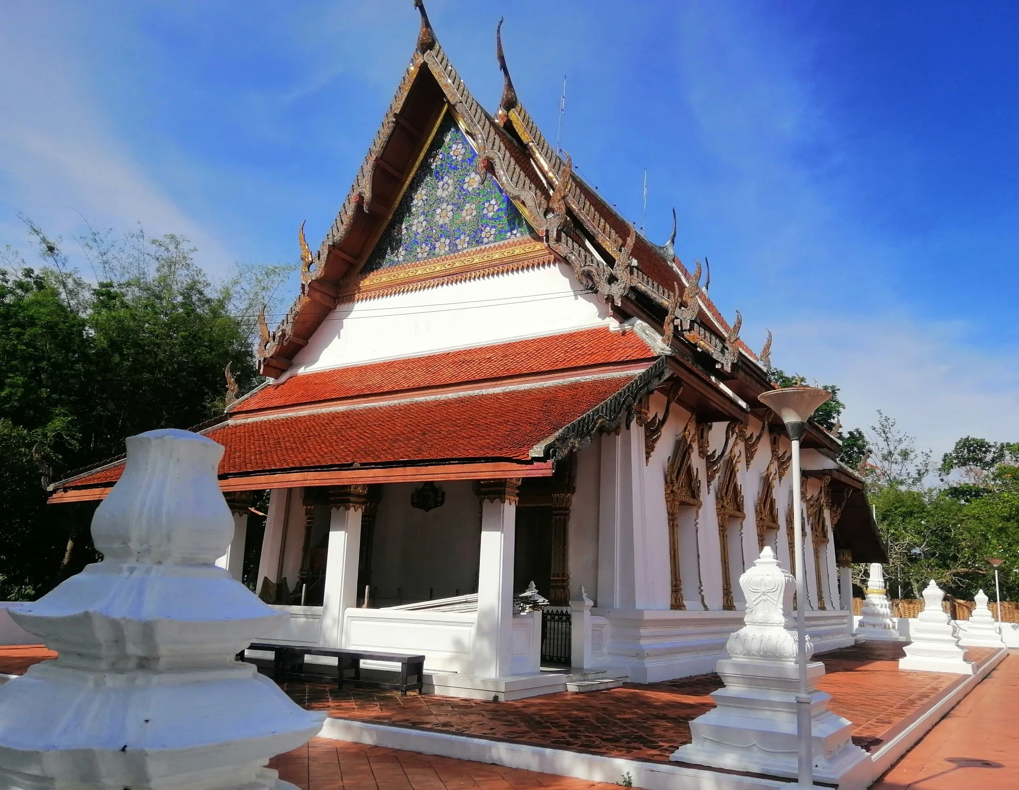 2020 Amphawa Temples and River Scenes (70).jpg