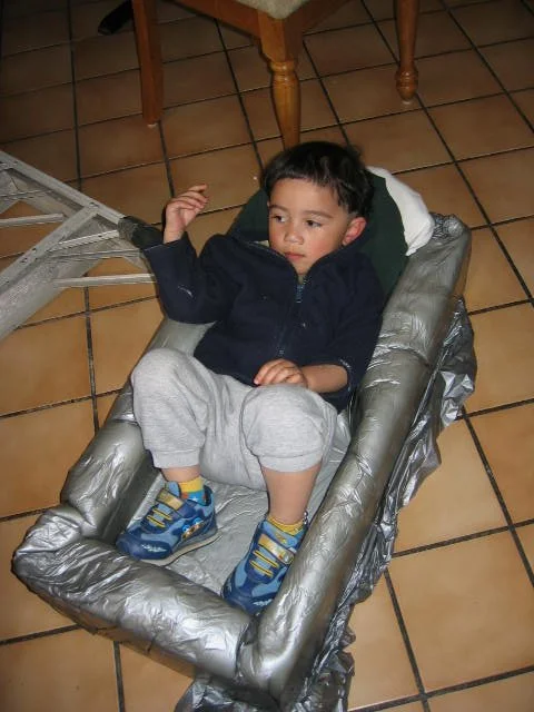 2005-5-6 COKIE SLEEPING IN FOAM.jpg