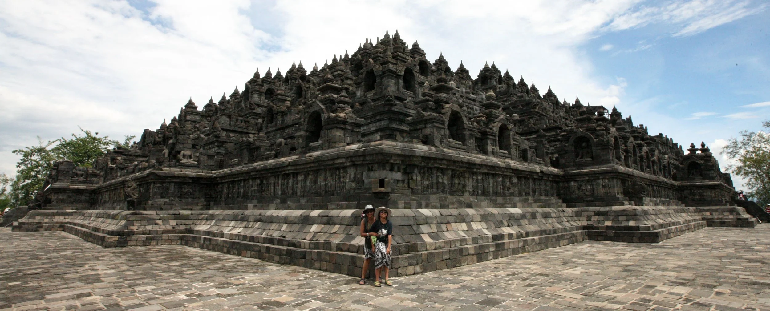BOROBUDUR RUINS - YOGYAKARTA INDONESIA (137).JPG