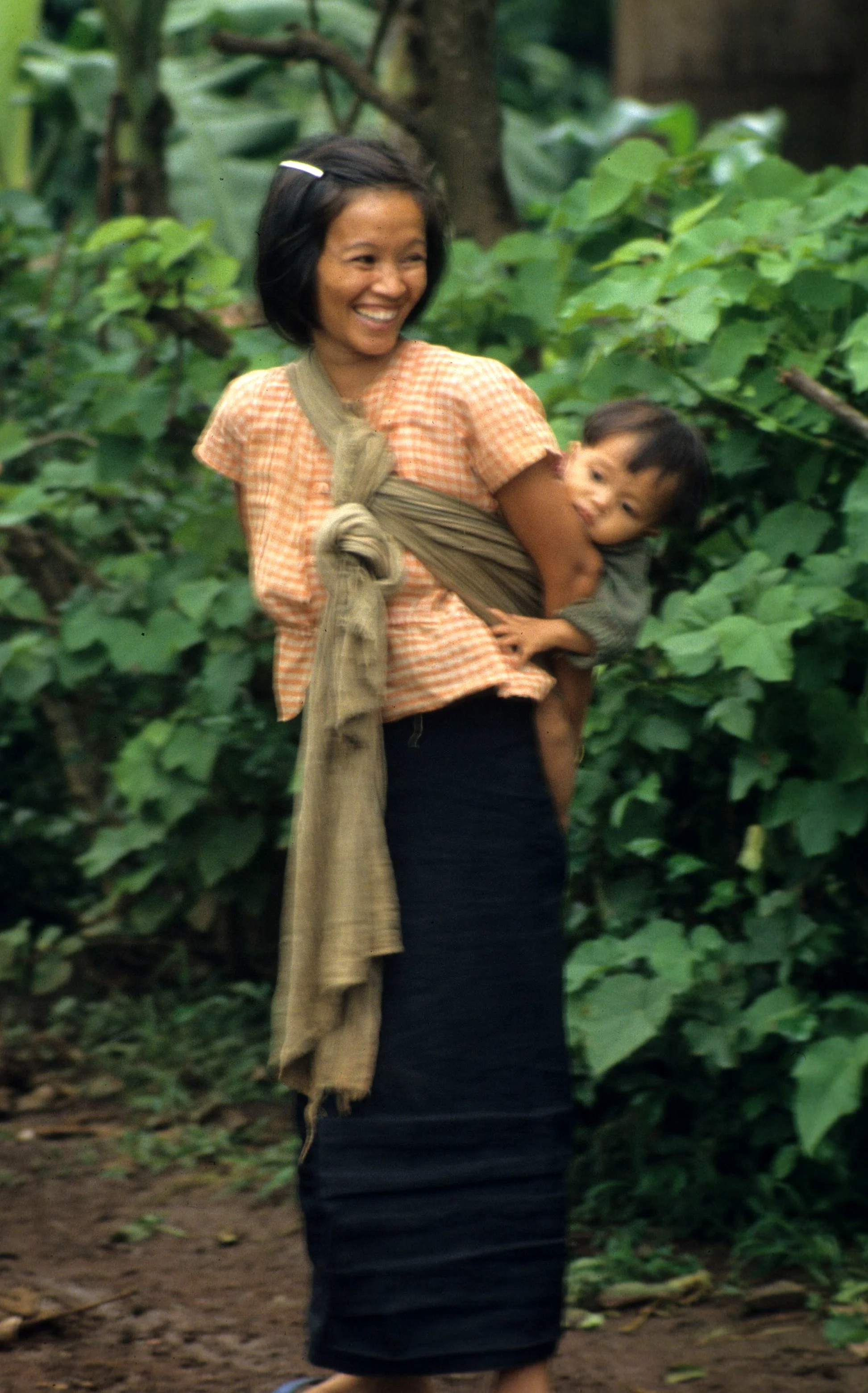 HILLTRIBE - ADAY HILL TRIBE NEAR BUNMETOUT A.jpg