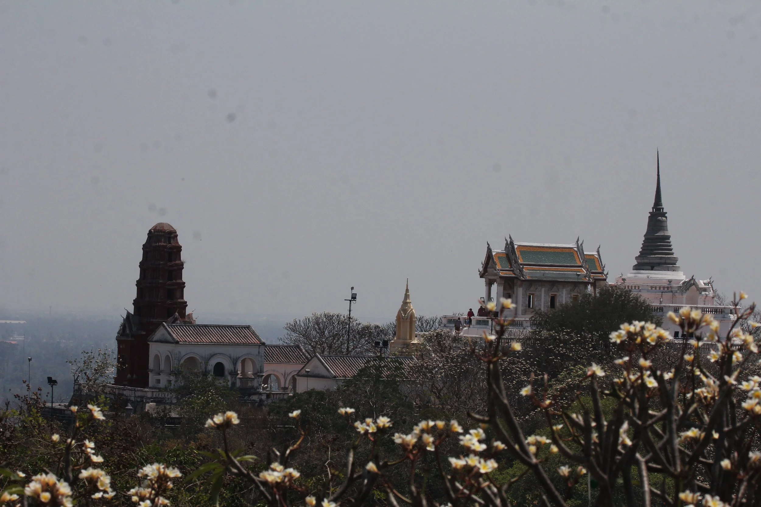 2020 Petchaburi Temple Trip with Cokie (75).JPG