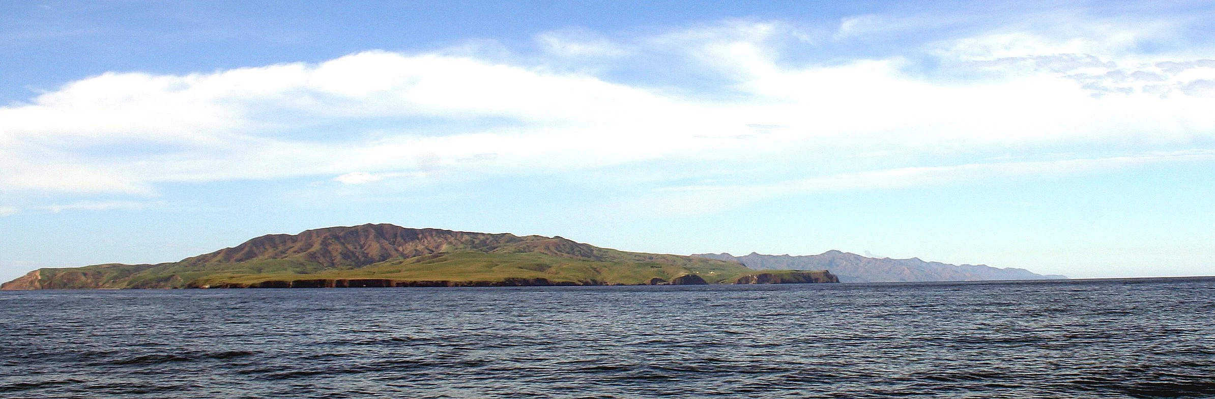 CALIFORNIA - CHANNEL ISLANDS NP - SANT CRUZ ISLAND.jpg