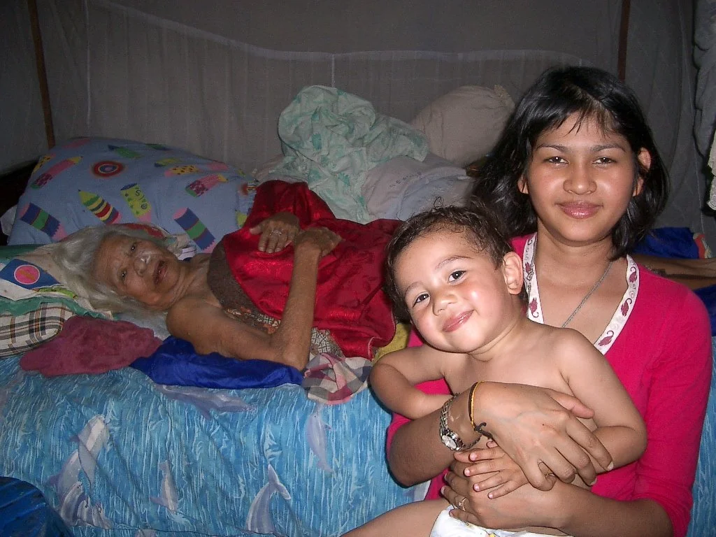2004 Nakhonsithammarat with Family  (36).JPG