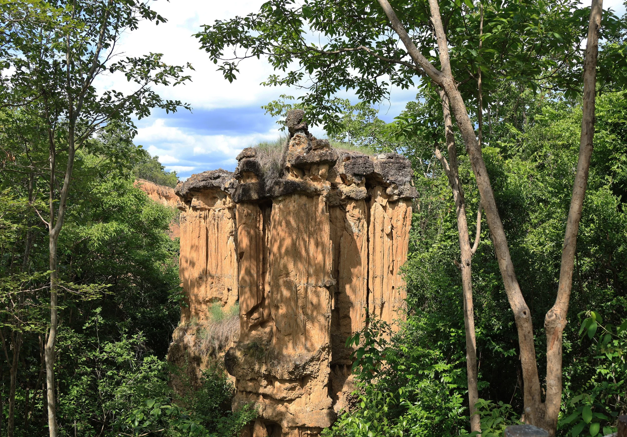 Pha Chor Roman Pillars - Mae Wang National Park, Chiang Mai (11).jpg