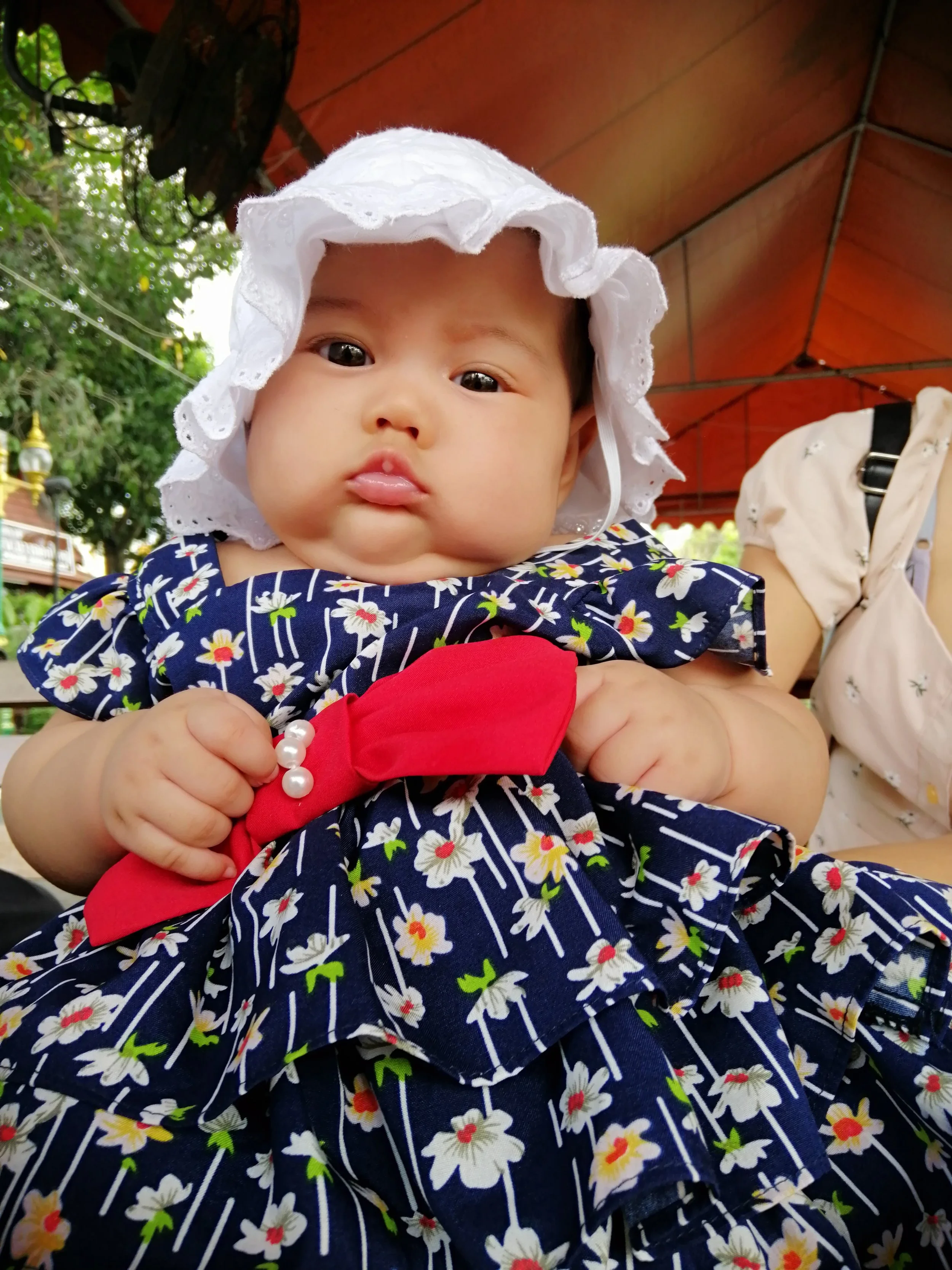 2020 Wat Arun with Liana, Cokie and Gift (46).jpg