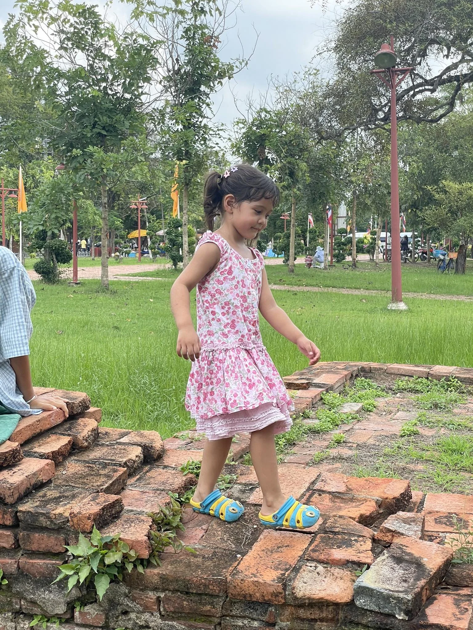 2022 Ayutthaya with Cokie. Liana & Lalita & Gift (22).jpg