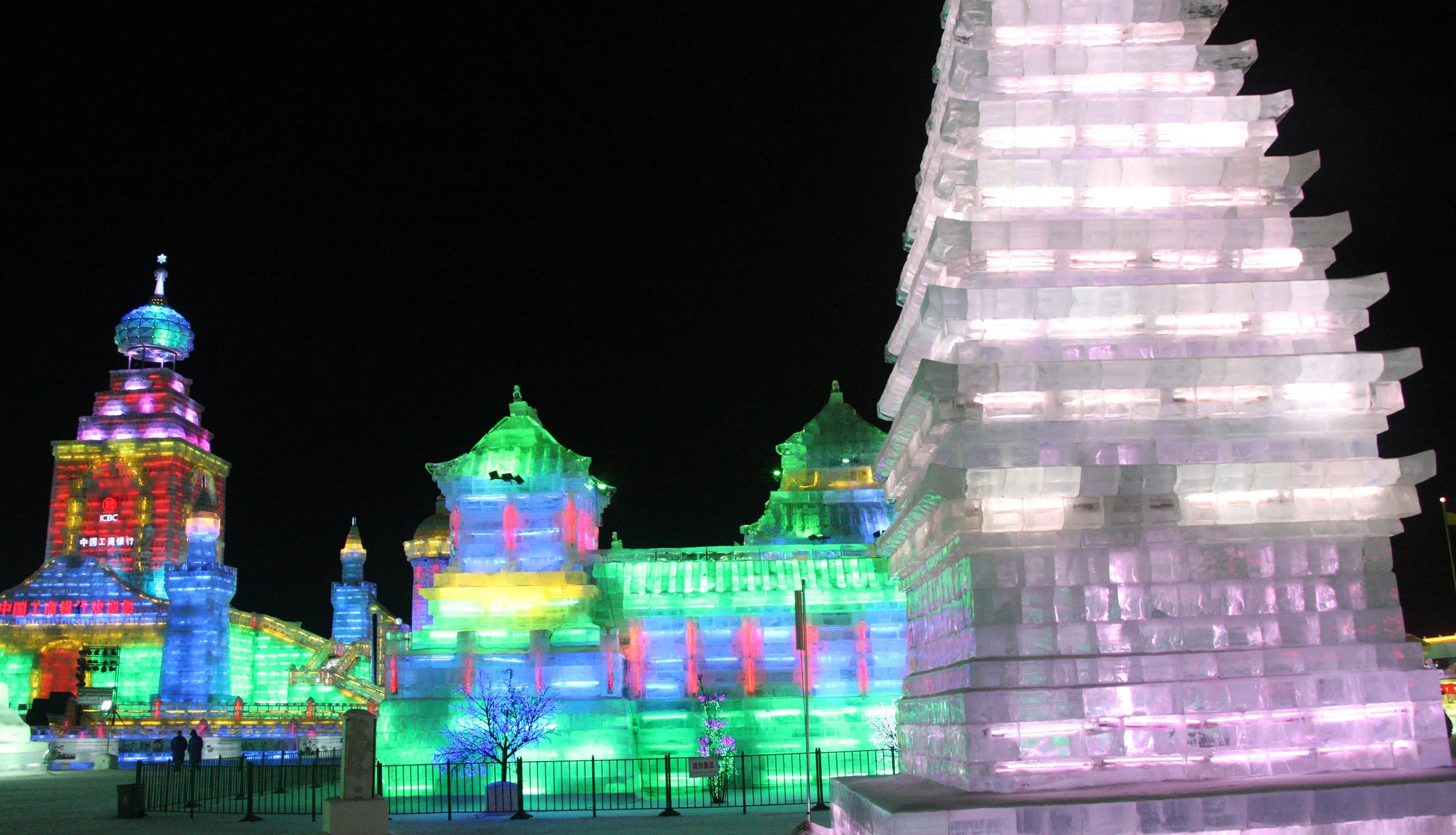 HARBIN ICE & SNOW FESTIVAL FEBRUARY 2012 (141).JPG