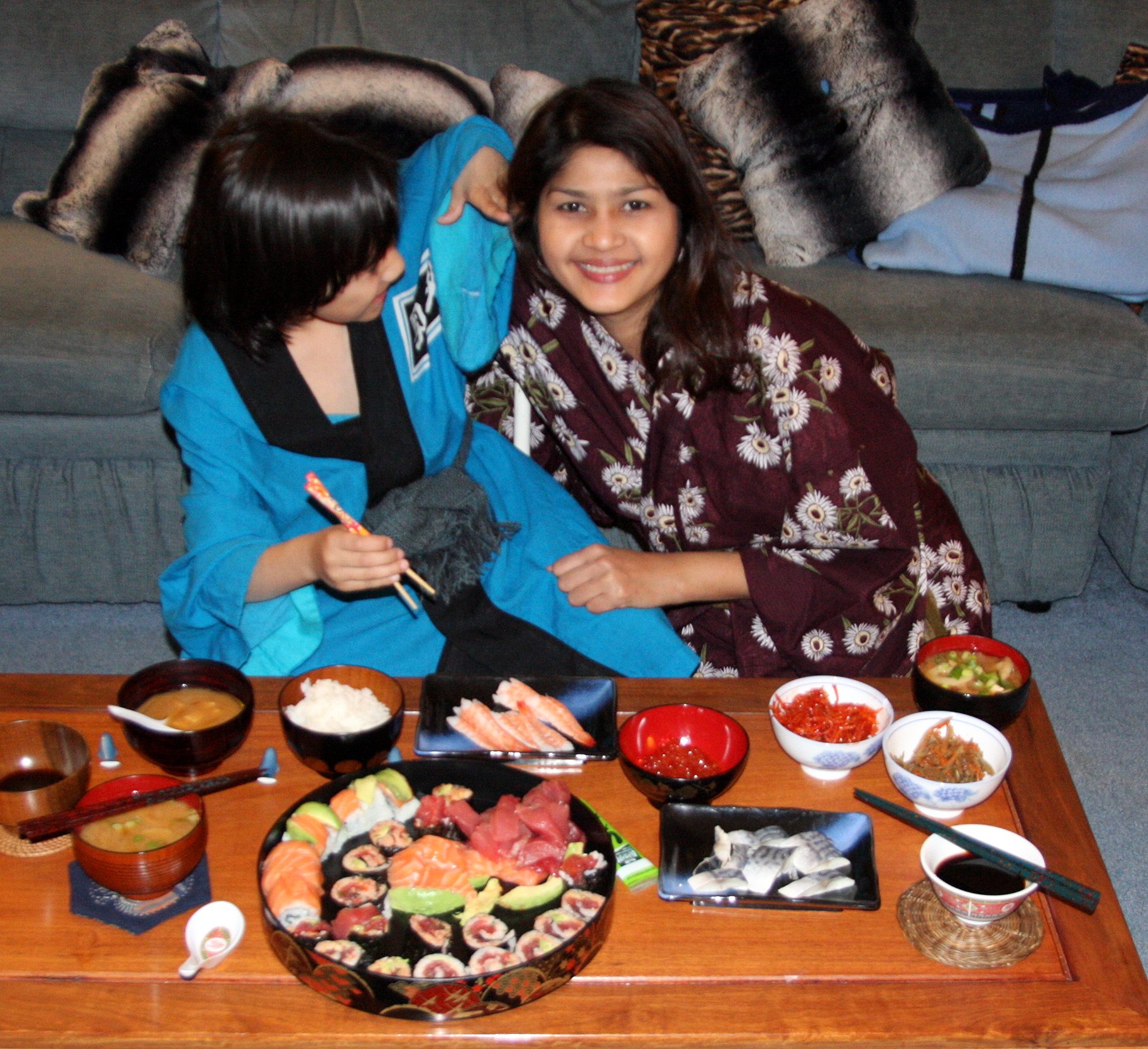 2009-11-7 SUSHI DINNER AT HOME (2).JPG