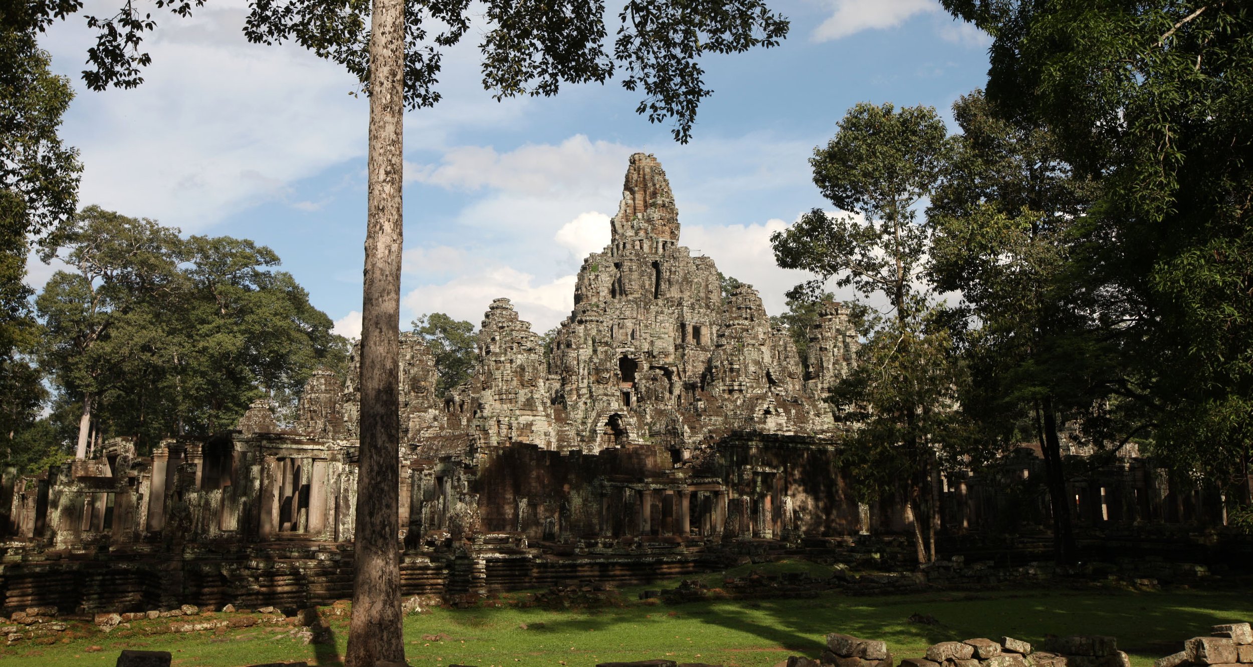 BAYON TEMPLE - CAMBODIA - JULY 2010 (38).JPG