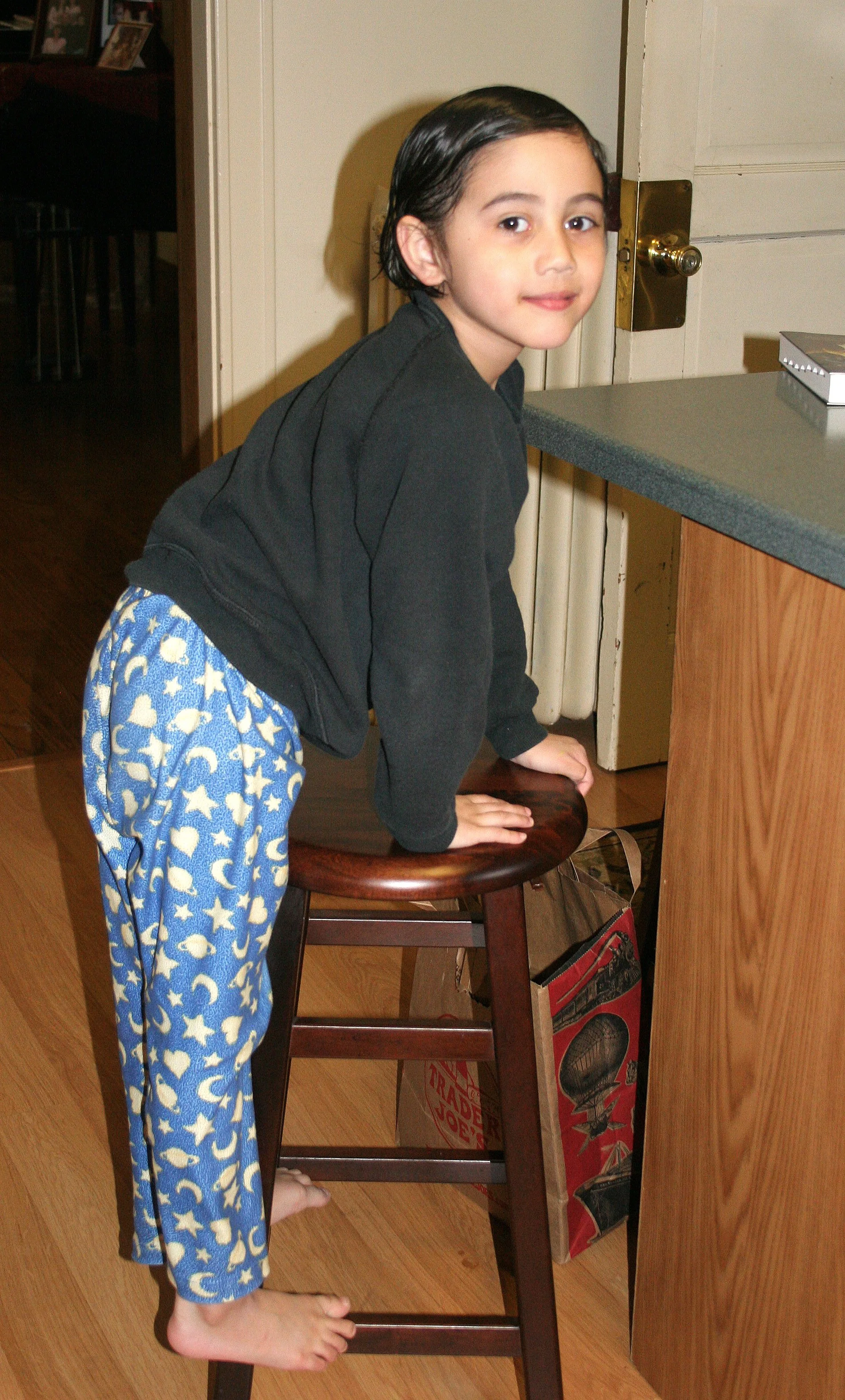 2008-4-2 CHICAGO SPRING TRIP - COKIE POSING (4).JPG