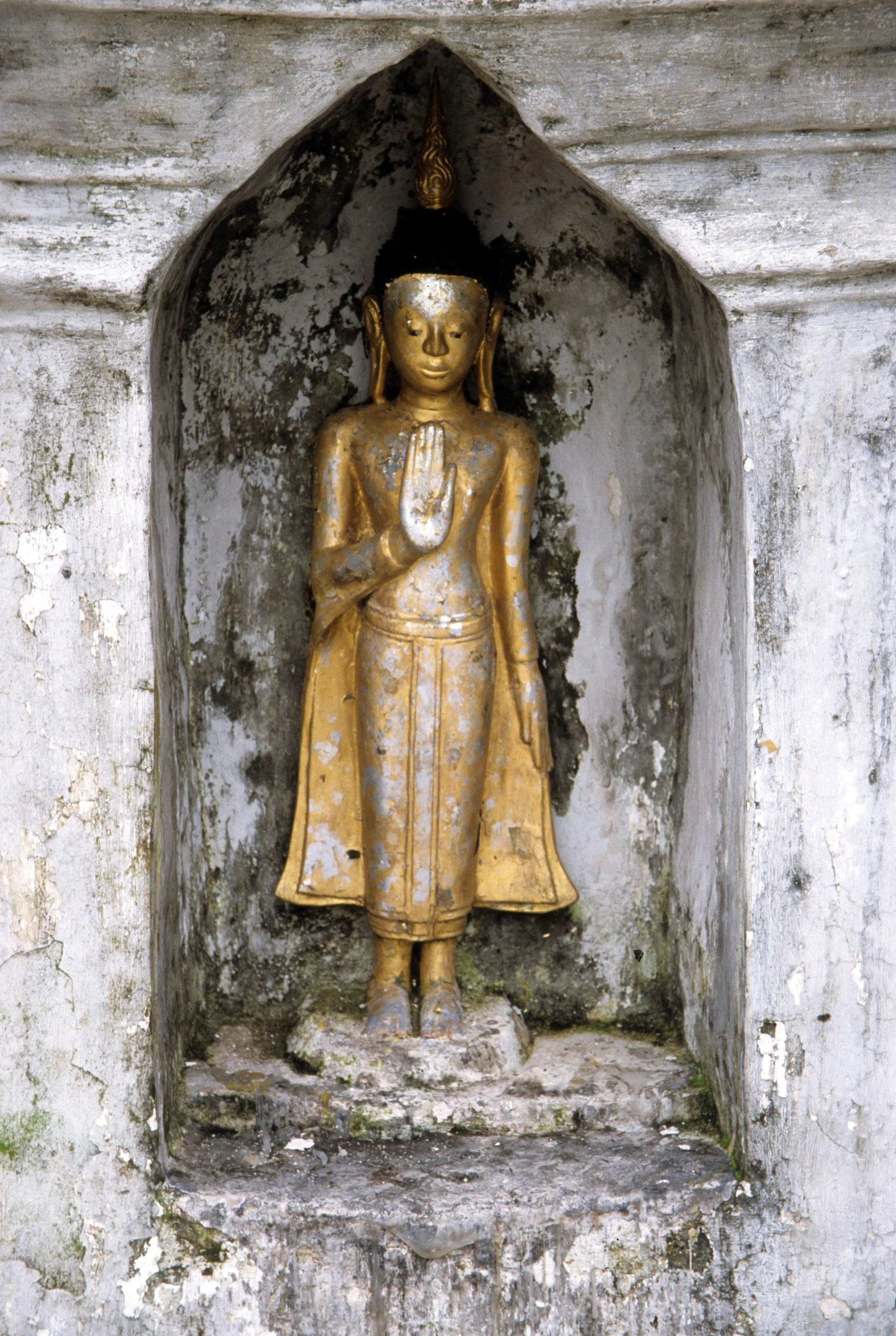 SUKHOTHAI - BUDDHA.jpg
