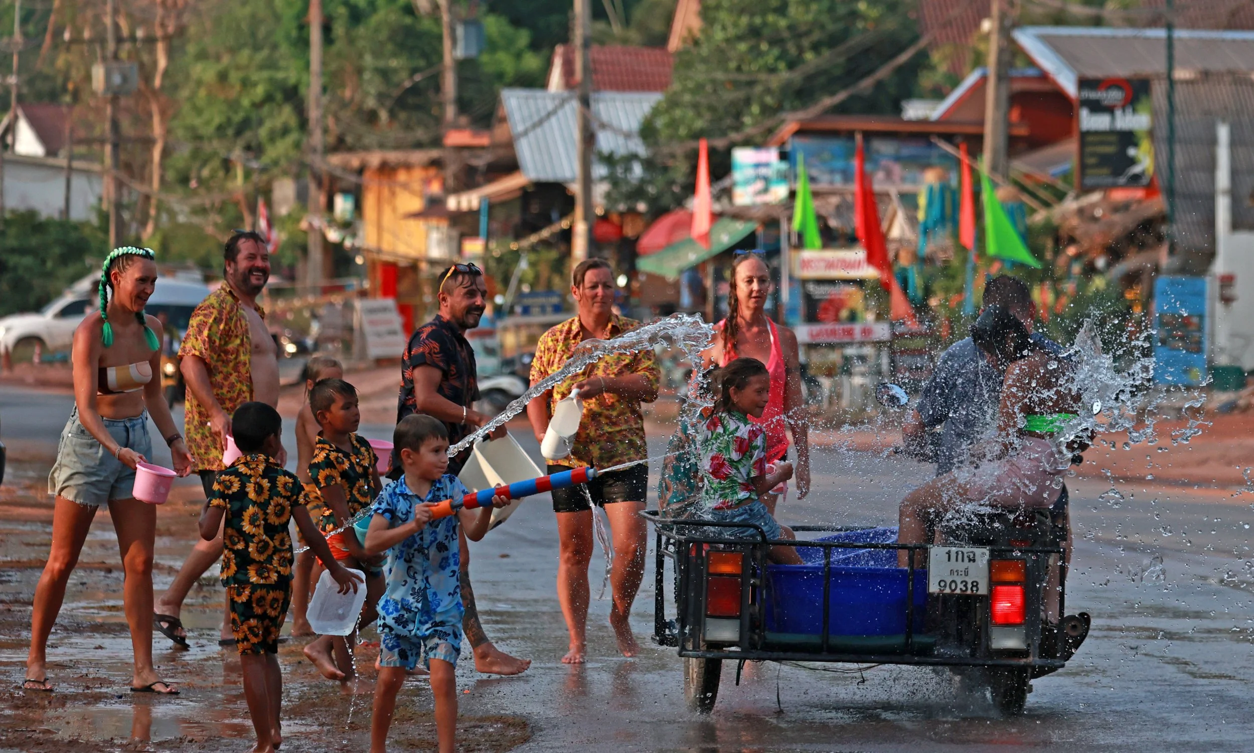 2024 Koh Lanta Songkran  (30).jpg