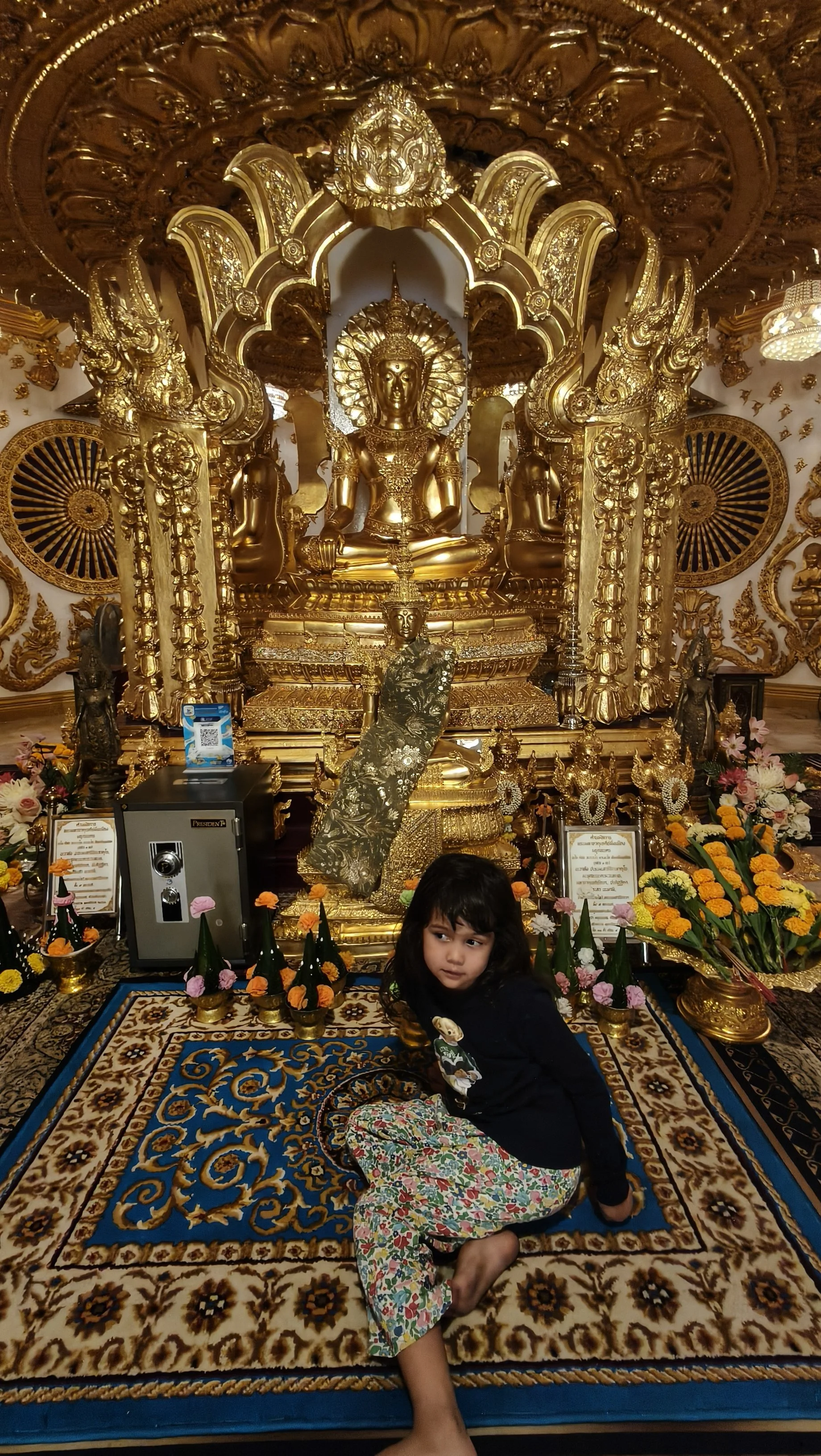 Wat Maruk Kha Nakhon (or Wat MaRukKhaNakhon) Nakhon Phanom, Thailand (31).jpg