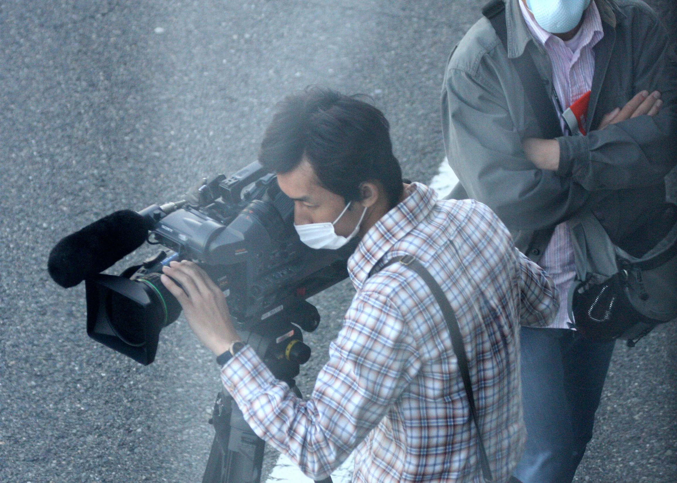 OSAKA - MAY 2009 - SWINE FLU INSPECTORS (6).JPG