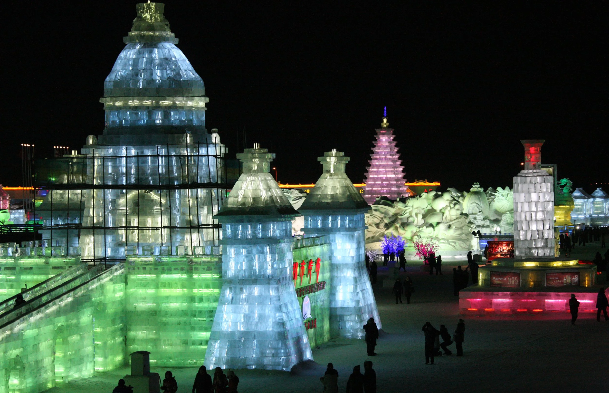 HARBIN ICE & SNOW FESTIVAL FEBRUARY 2012 (24).JPG