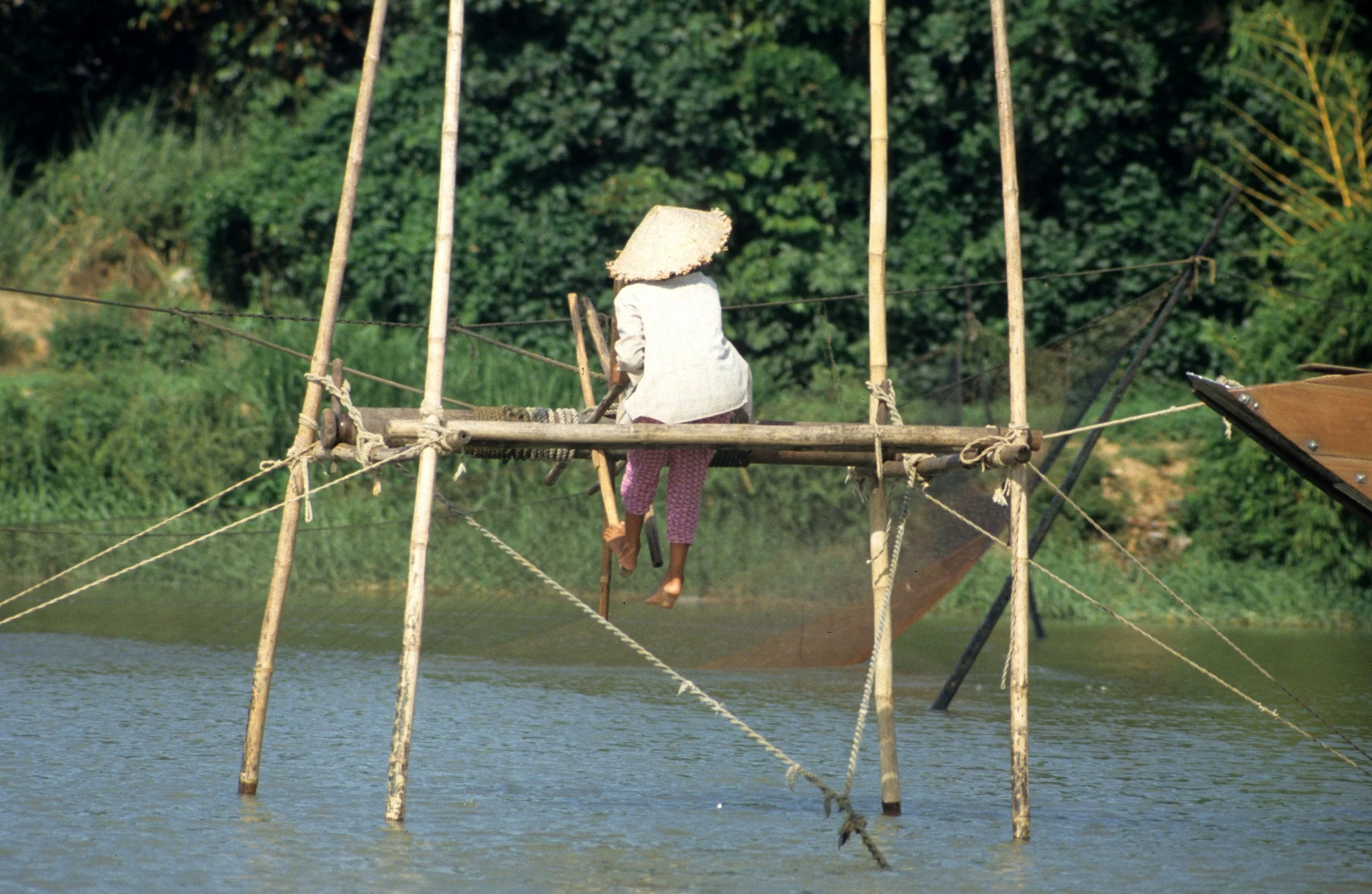 HUE - HUONG GIANG RIVER SCENES (3).jpg