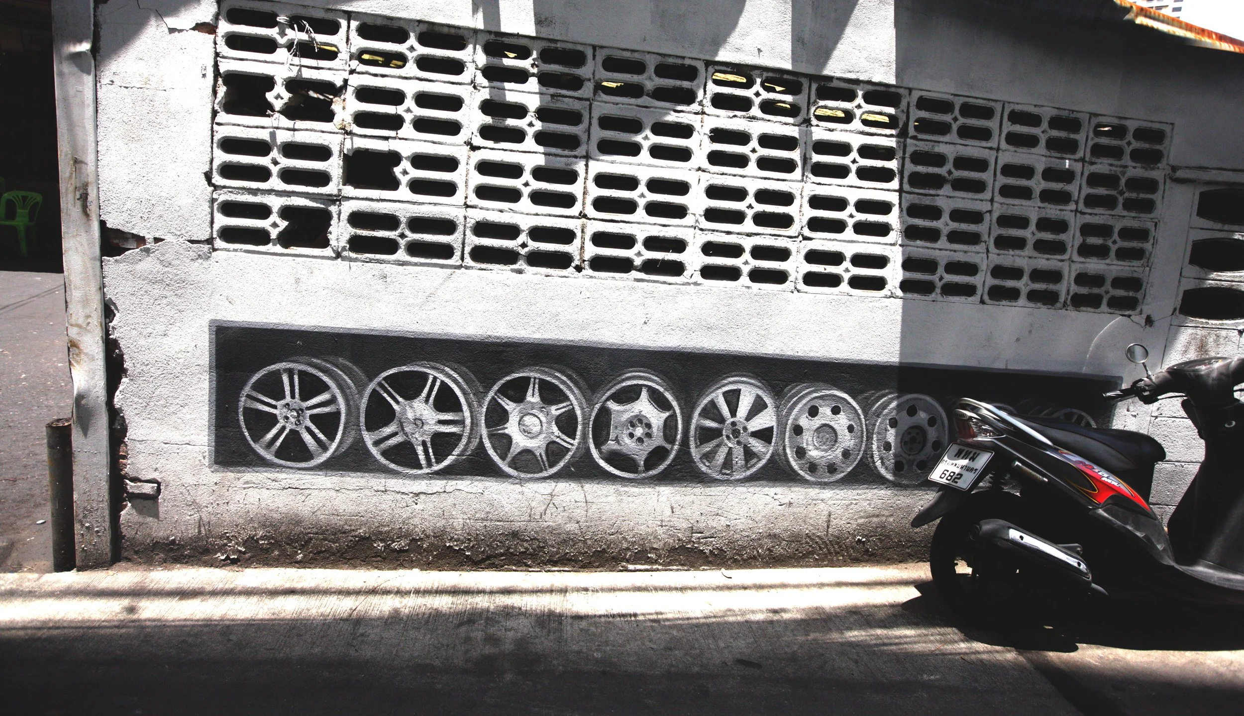 2017 Graffiti Tour in Bangkok (322).JPG