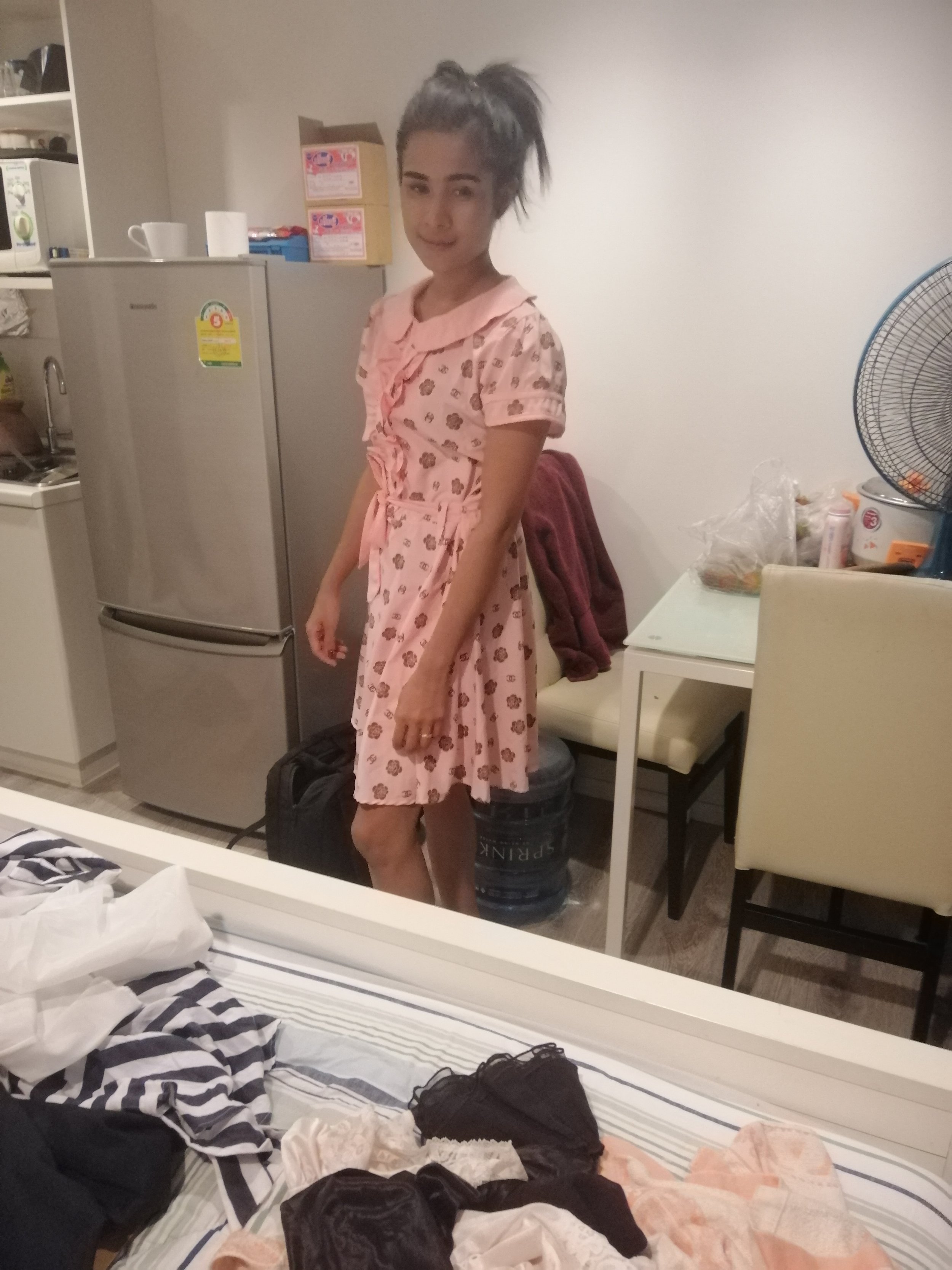 2018 Pics with Gift in Thailand (399).jpg