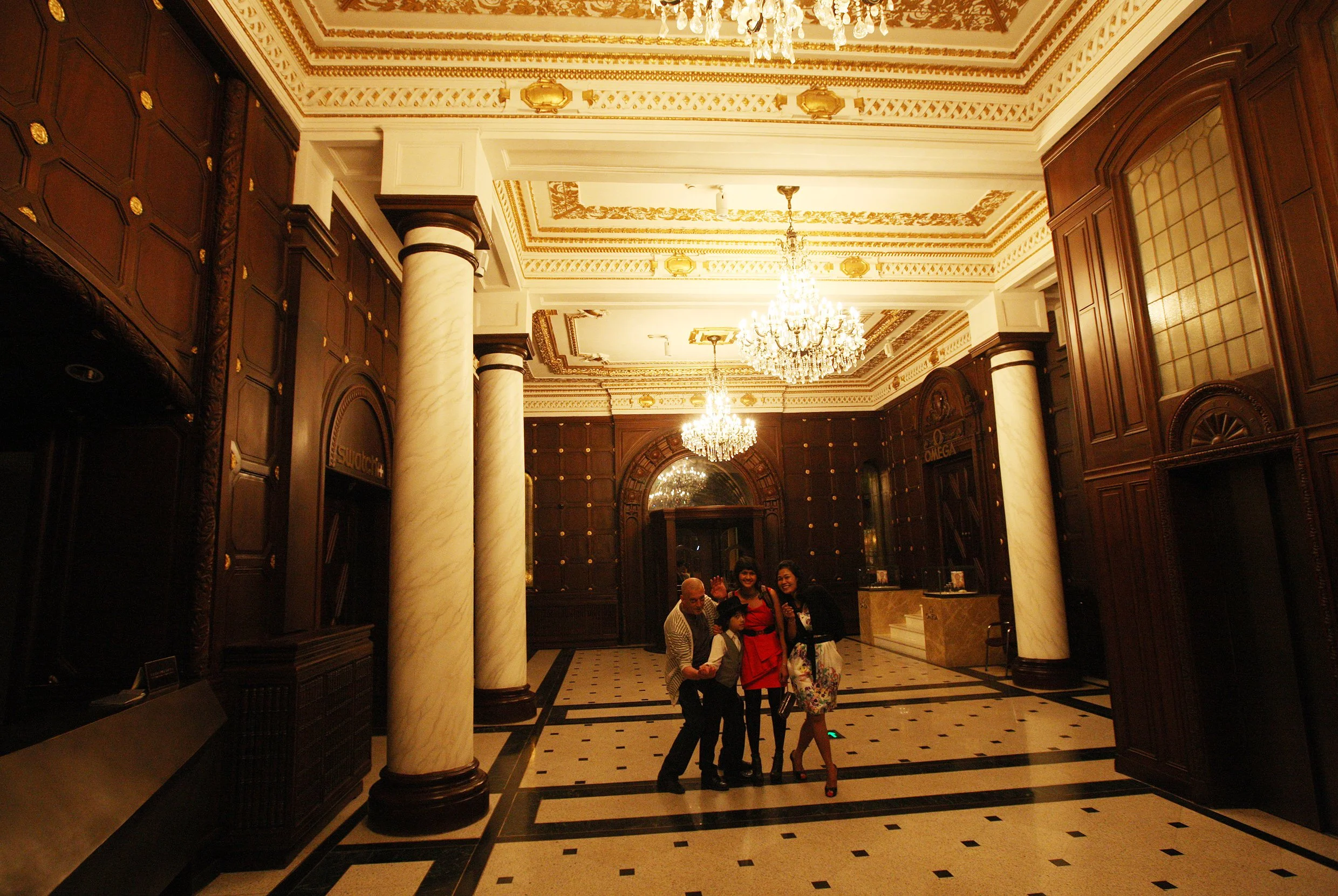 2011-4-29 NIGHT AT SHOOK AT 19 BUND SHANGHAI (291).JPG