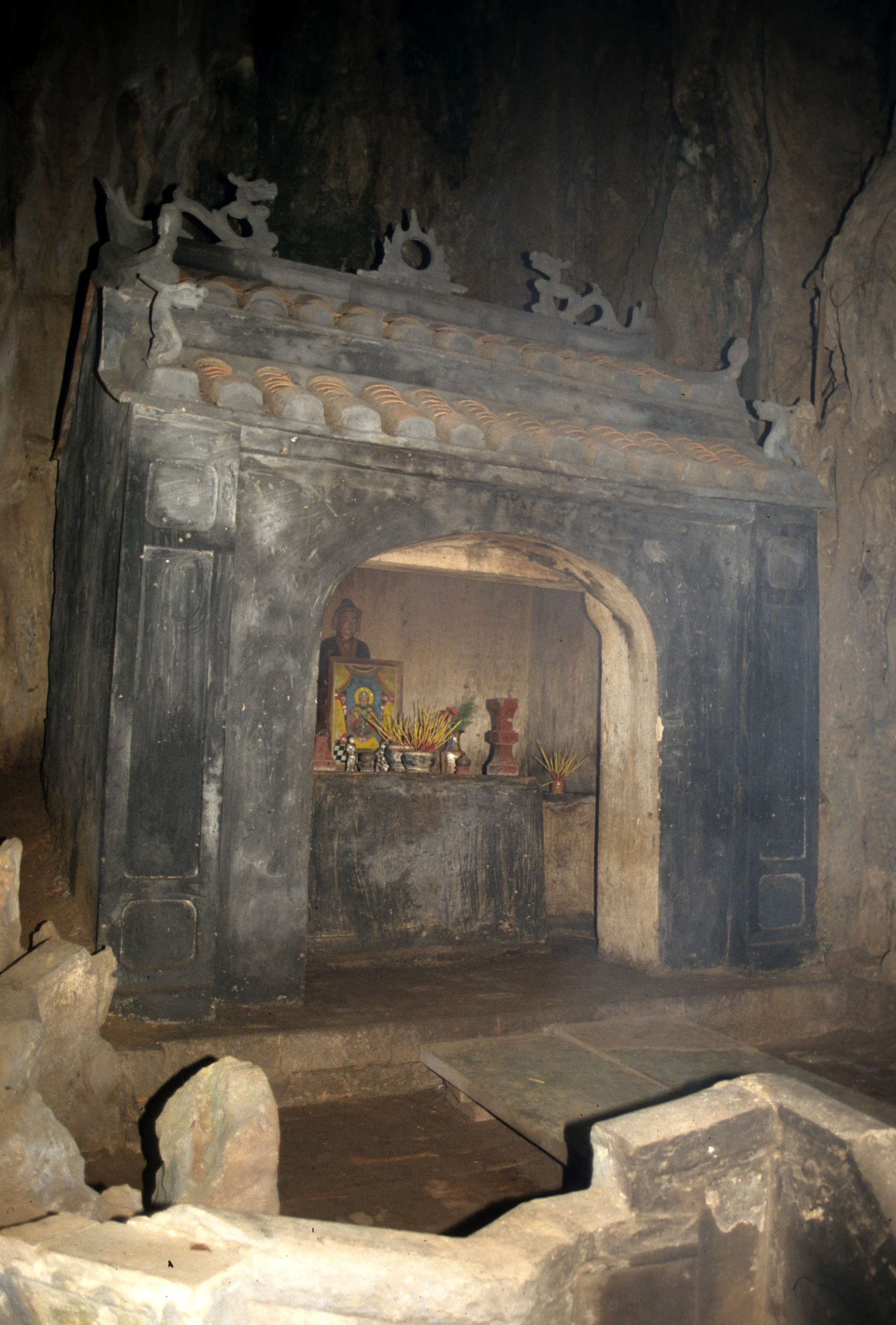DANANG - MARBLE MOUNTAIN.jpg