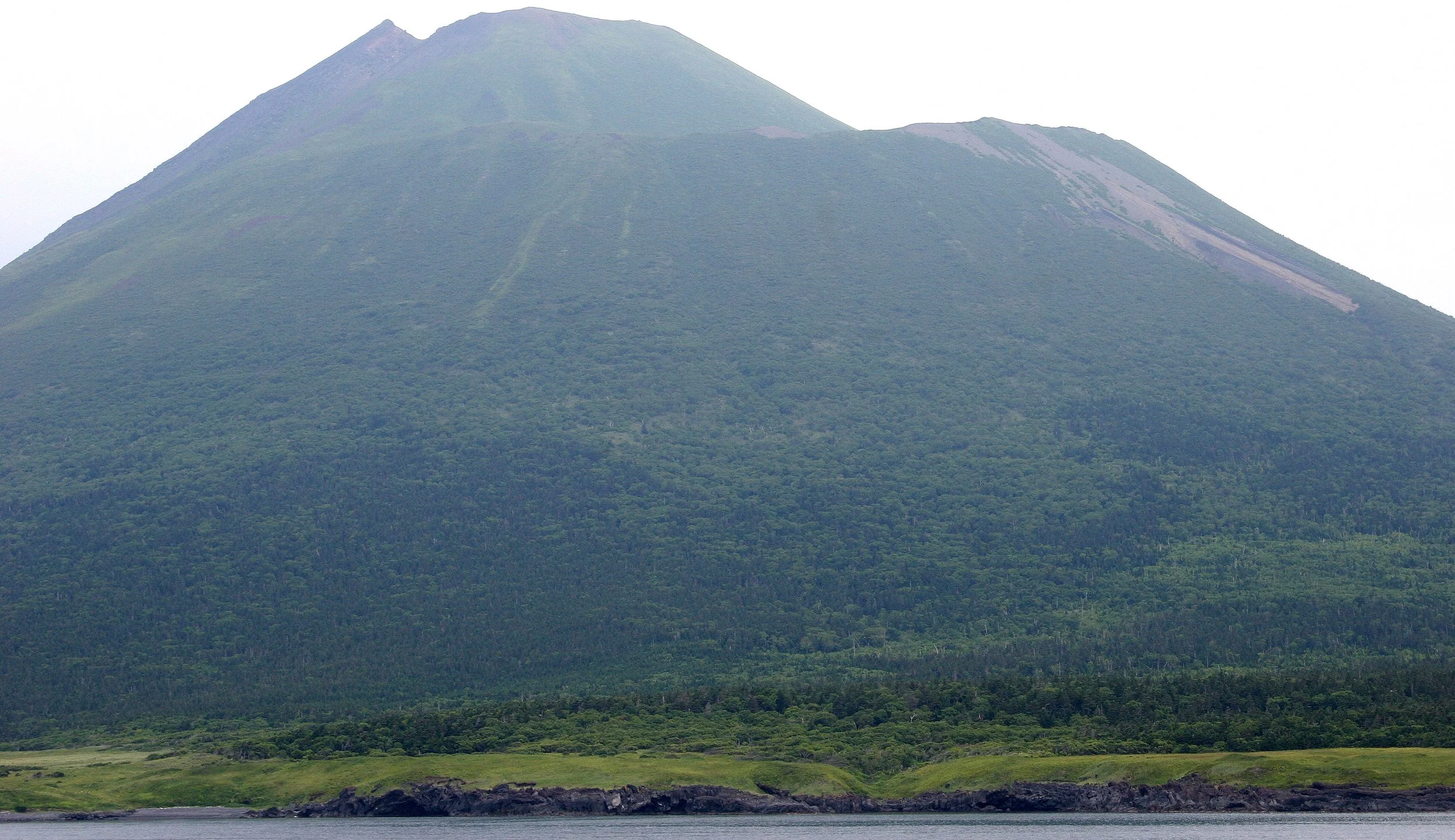 KURIL ISLANDS - VIEWS LANDSCAPES AND GEOLOGY.jpg