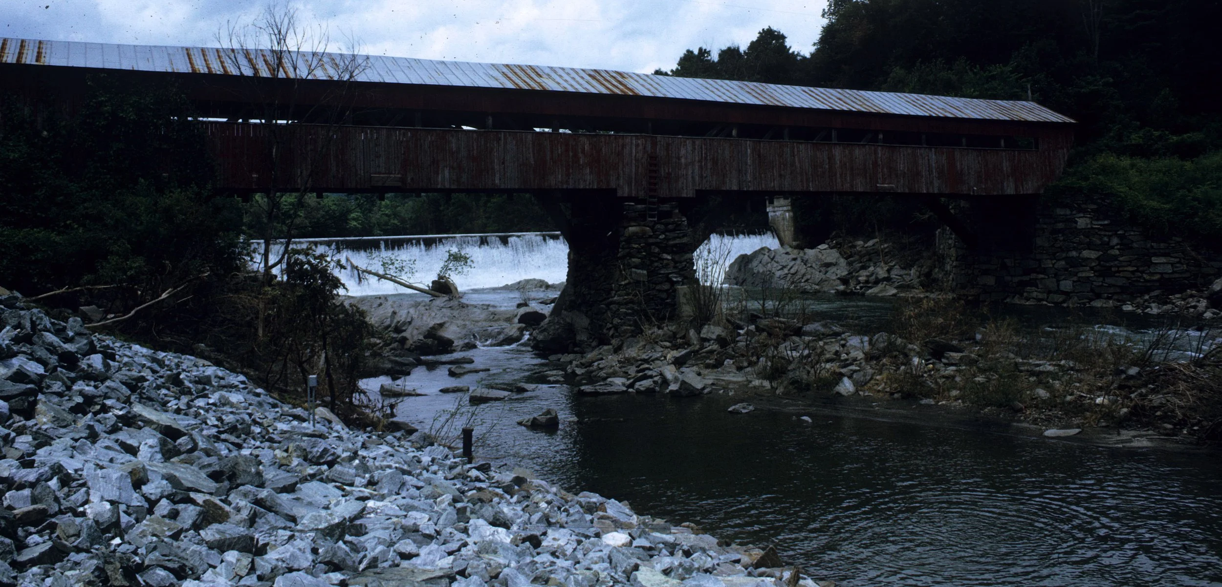 1972 - SUMMER TRIP - VERMONT - TAFTSVILLE BRIDGE A.jpg