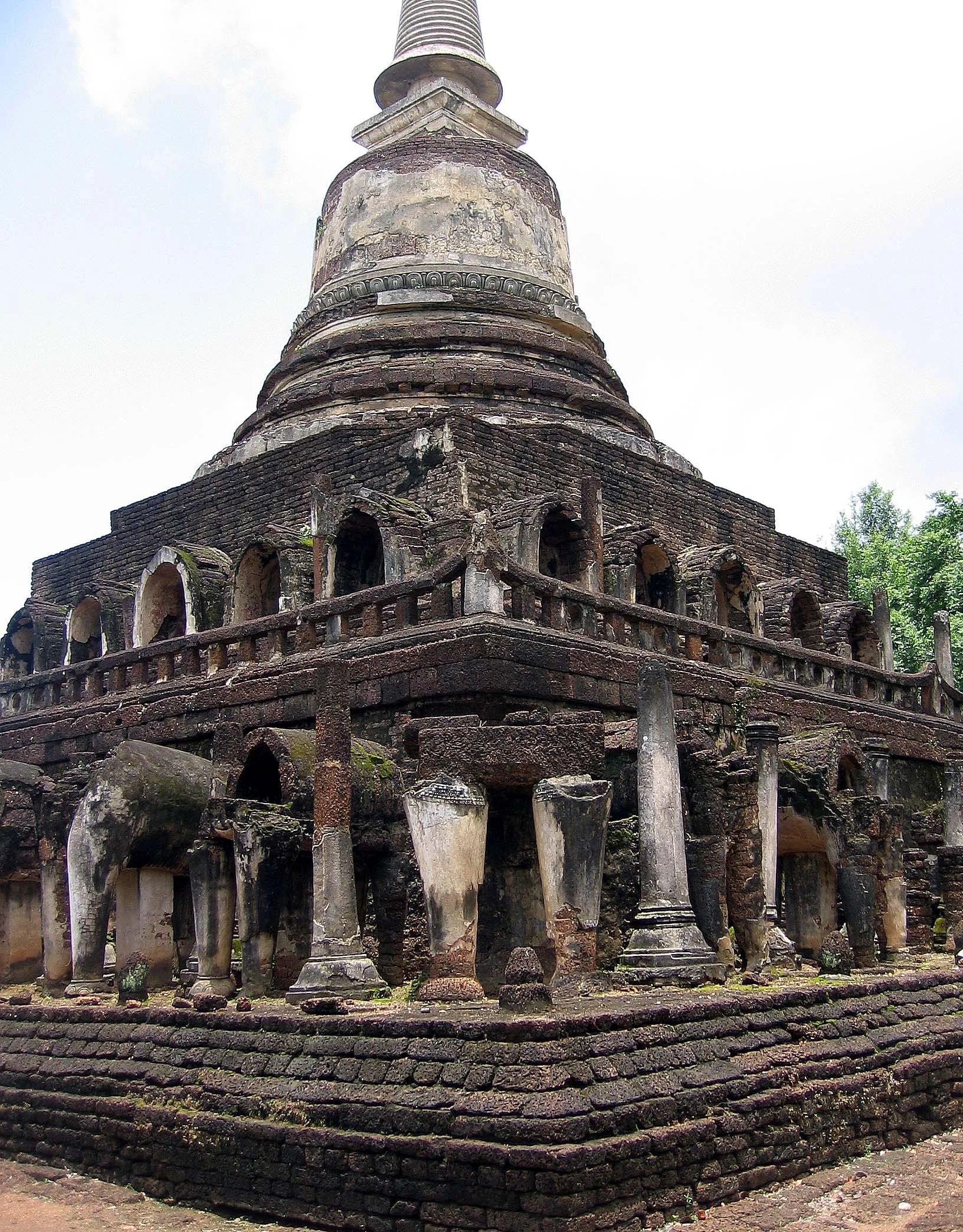 SRI SATCHANALAI - 2006 (27).jpg