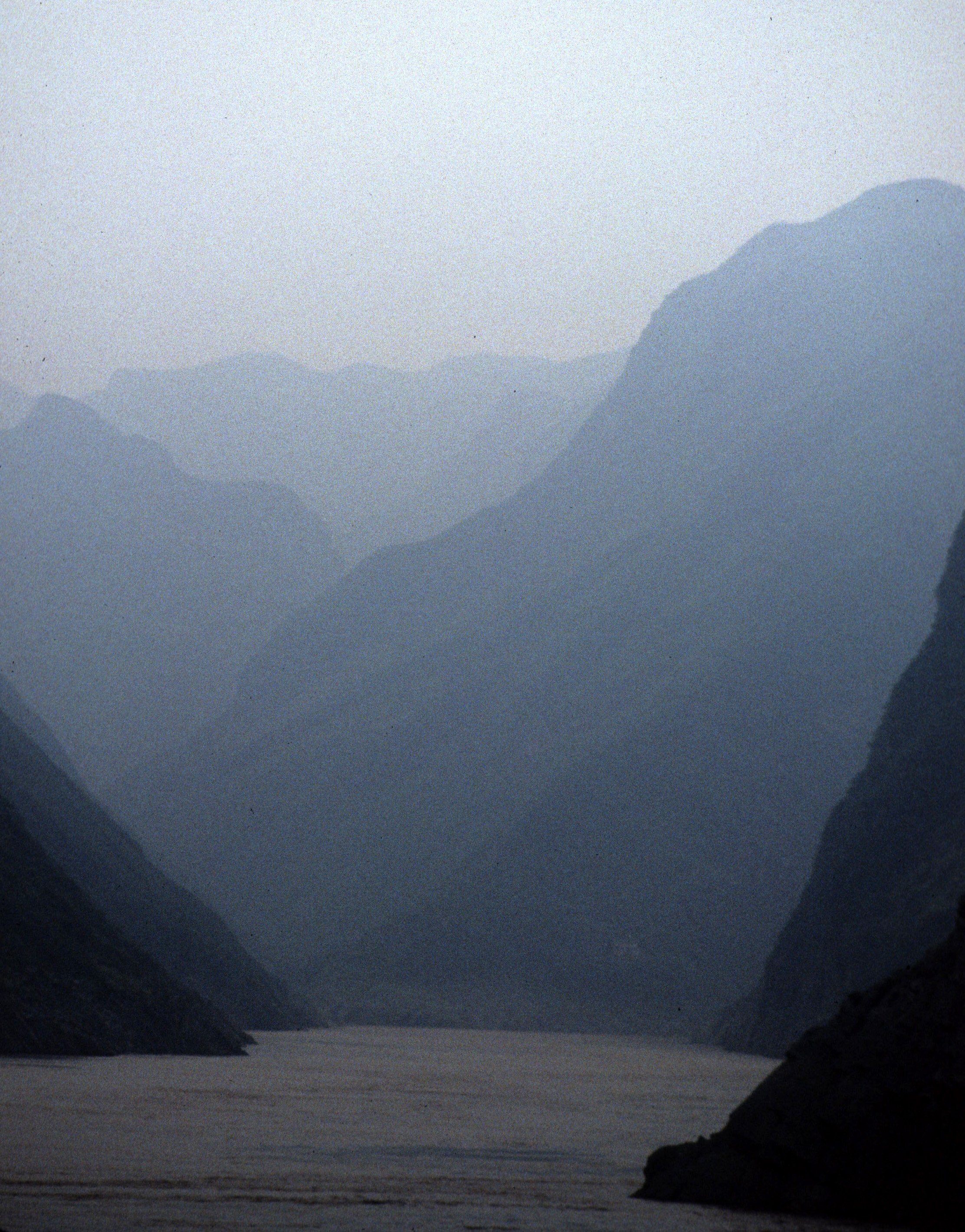 YANGTZE RIVER - THREE GORGES CRUISE 1994 (5).jpg
