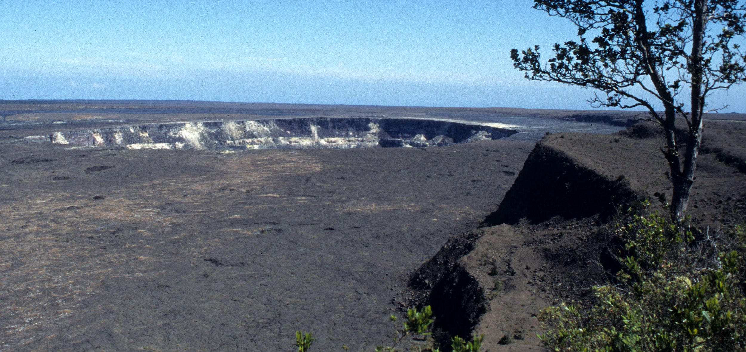 HAWAII - HAWAII - VOLCANOES NP - KILAUEA CALDERA (2)A.jpg