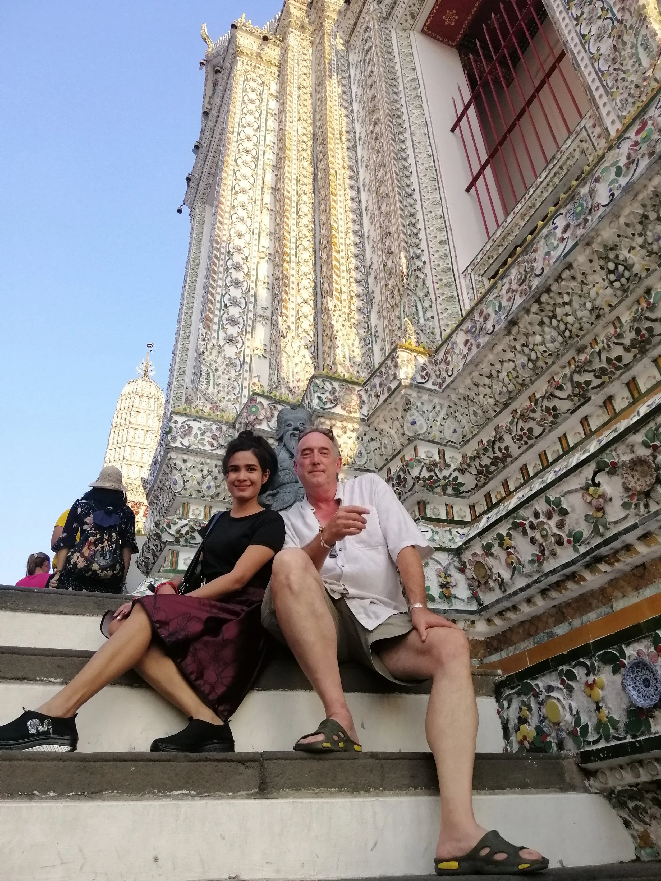 2018 Pics with Gift in Thailand (229).jpg