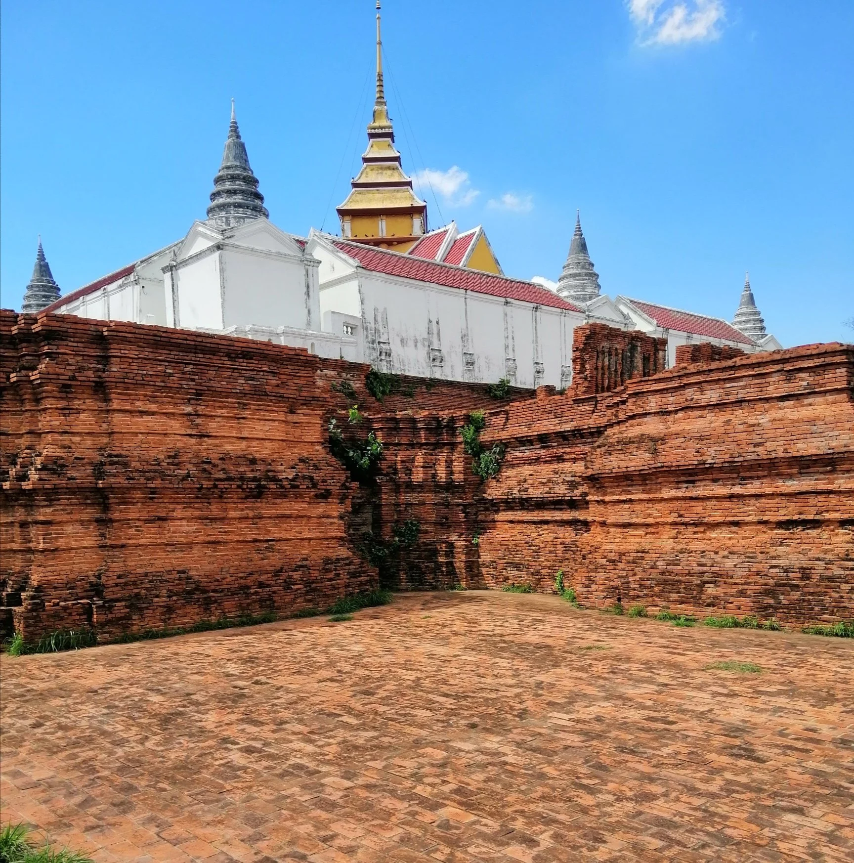 2020 Ayutthaya with Liana & Gift and Mom (202).jpg