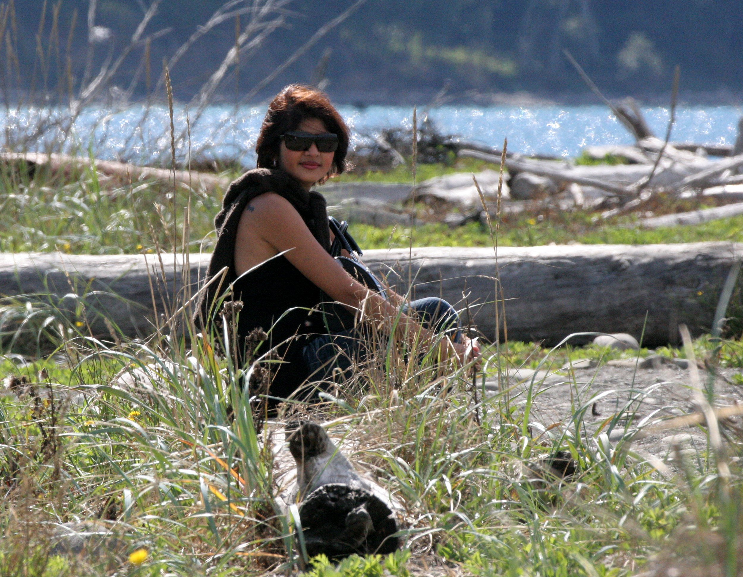 2008-9-6 ELWHA RIVER MOUTH PICNIC (2).JPG