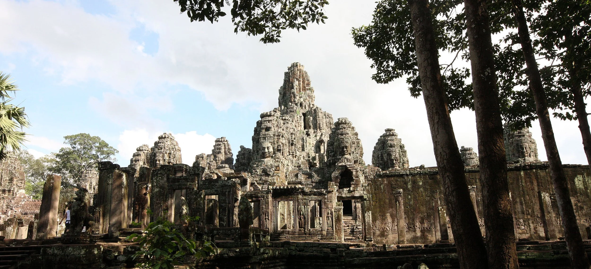 BAYON TEMPLE - CAMBODIA - JULY 2010 (25).JPG