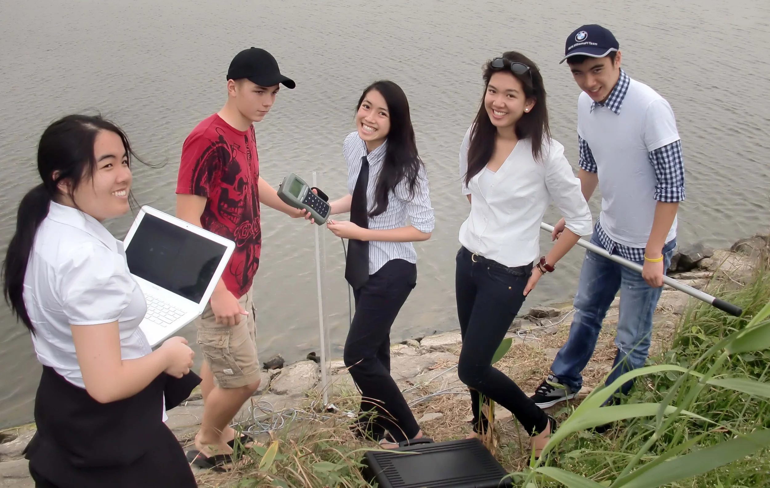 SOIL LAB - SAS APES CLASS FALL 2011 (24).JPG