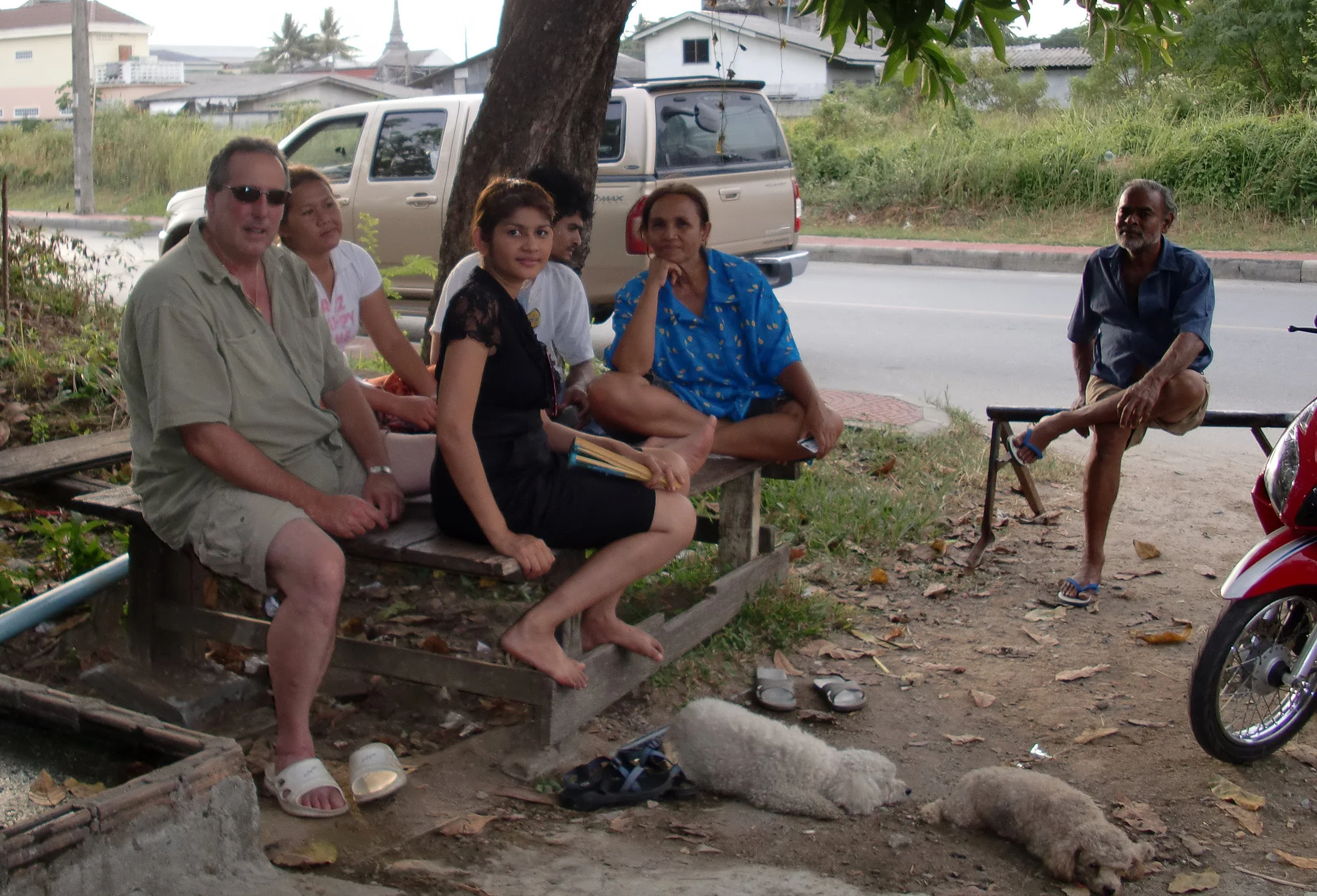 2010-7-15 HANGING IN NAKHON AND PROMLUK (21).JPG