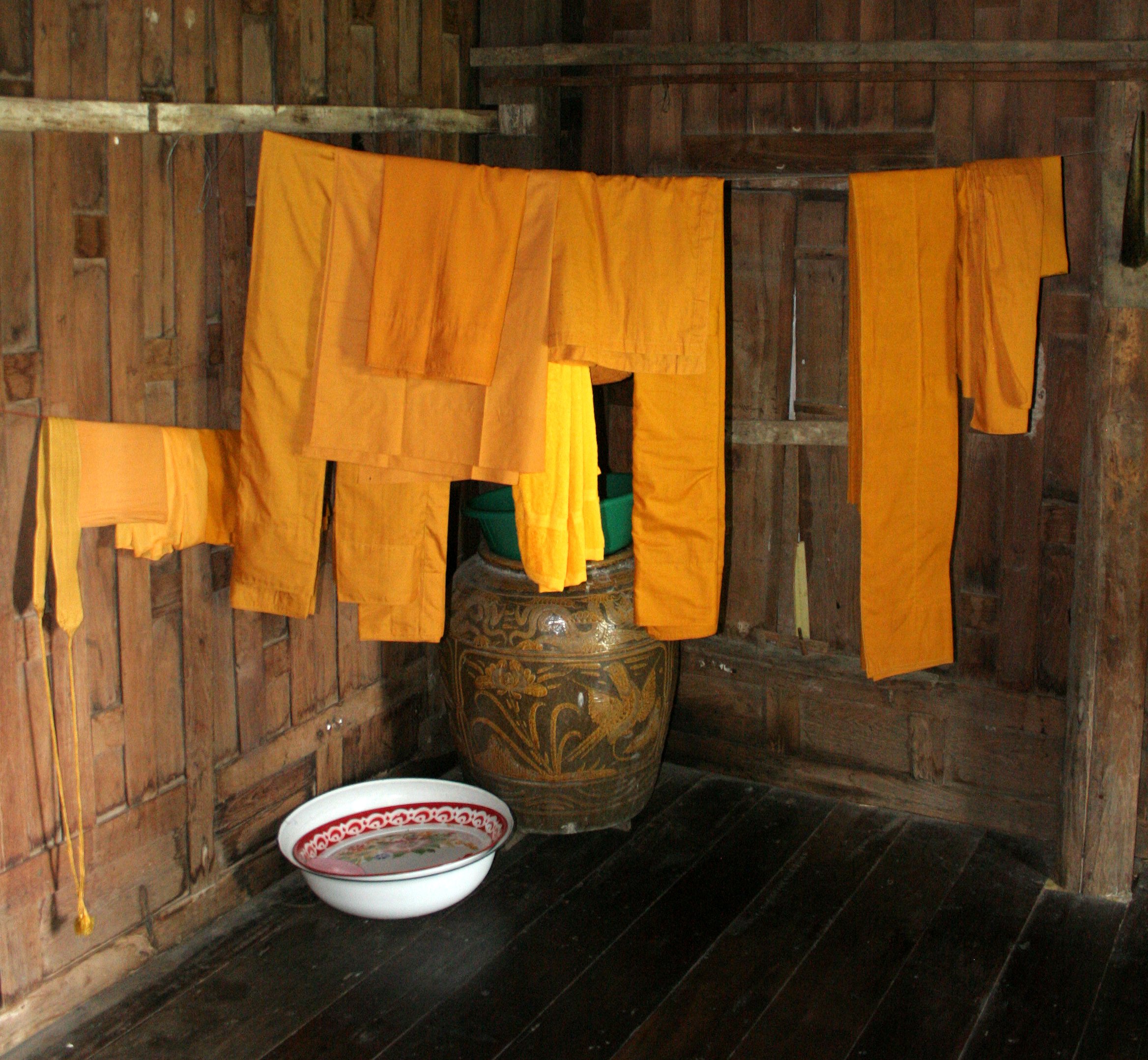 AYUDTHAYA - 2008 - VISITING UNCLE DANG (11).JPG