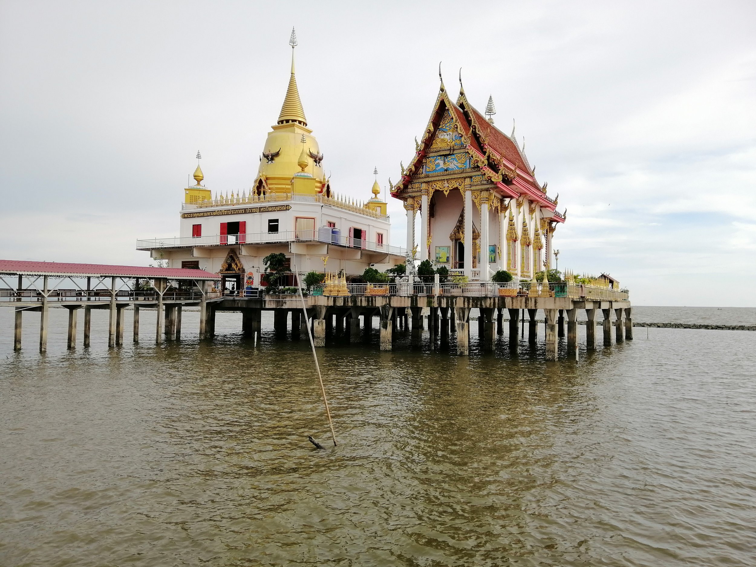 Chachoengsao Temples
