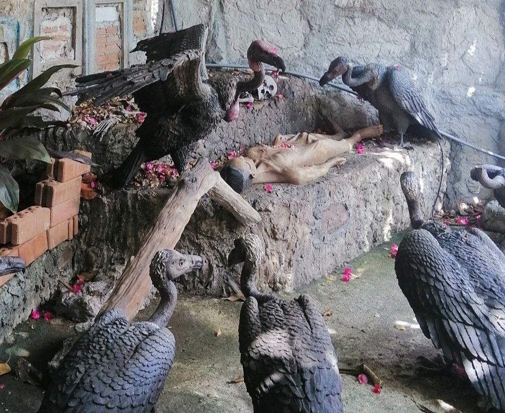 2020 Bagnkok - Wat Sakket visit to see Vulture Statue (113).jpg