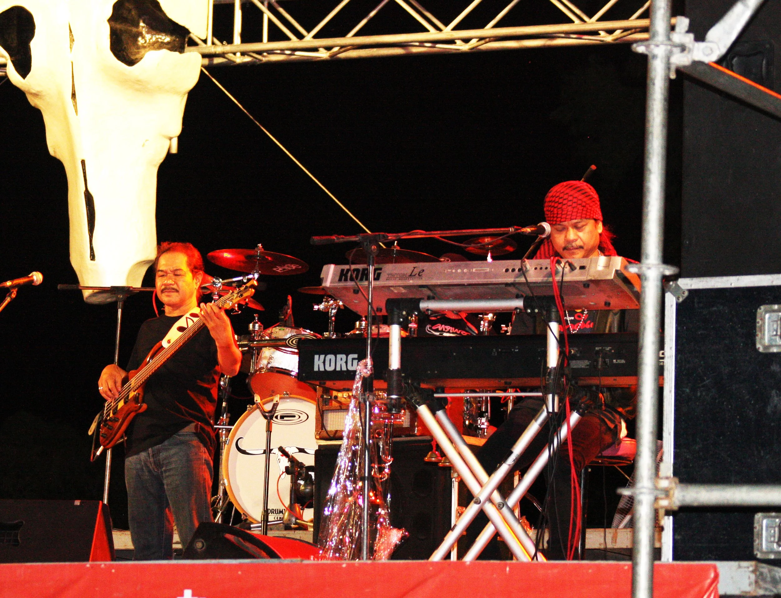 2010-7-18 CARRABAO CONCERT IN NAKHONSITHAMMARAT (26).JPG