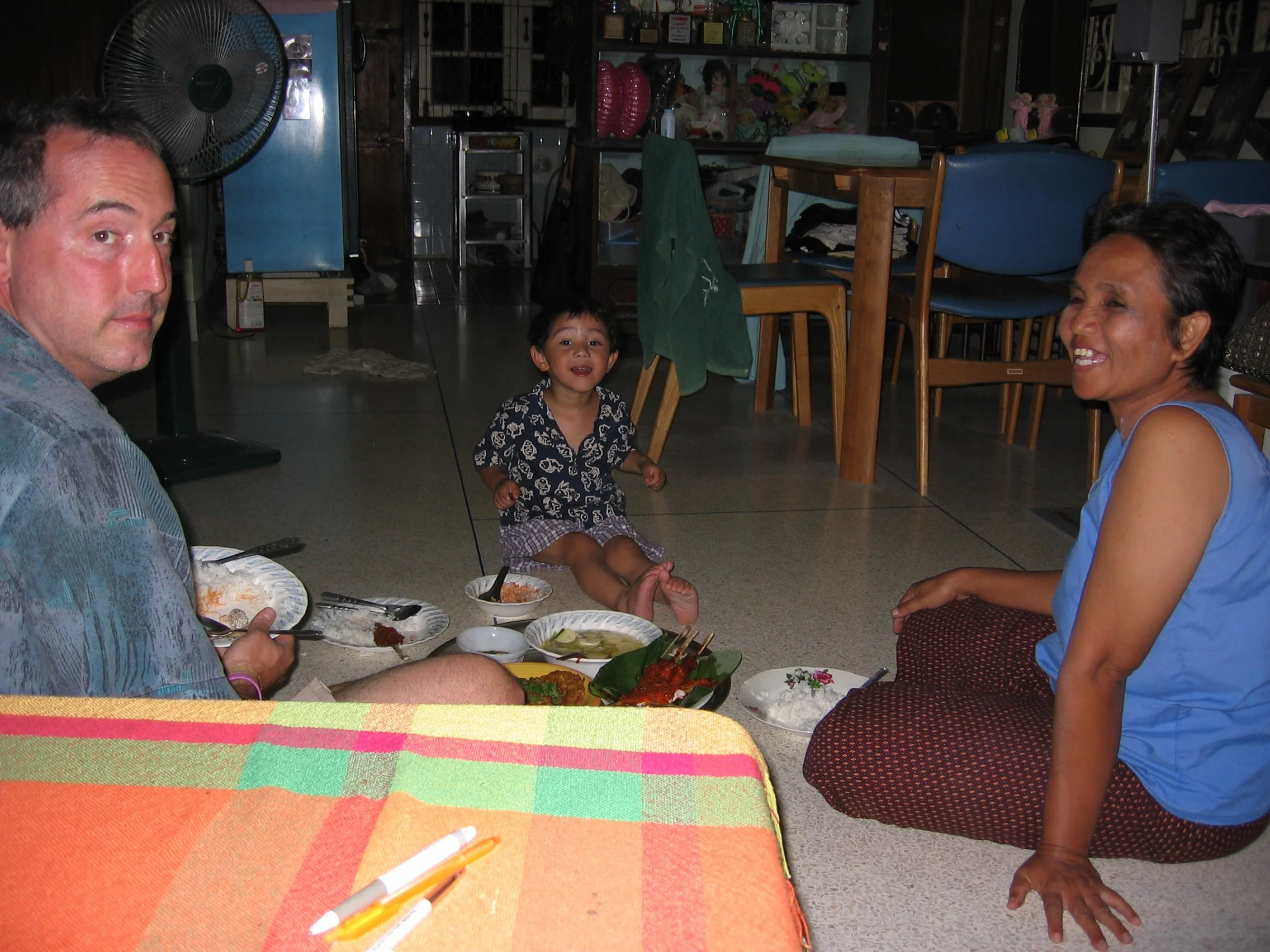 2005 Nakhonsithammarat with Family (79).jpg