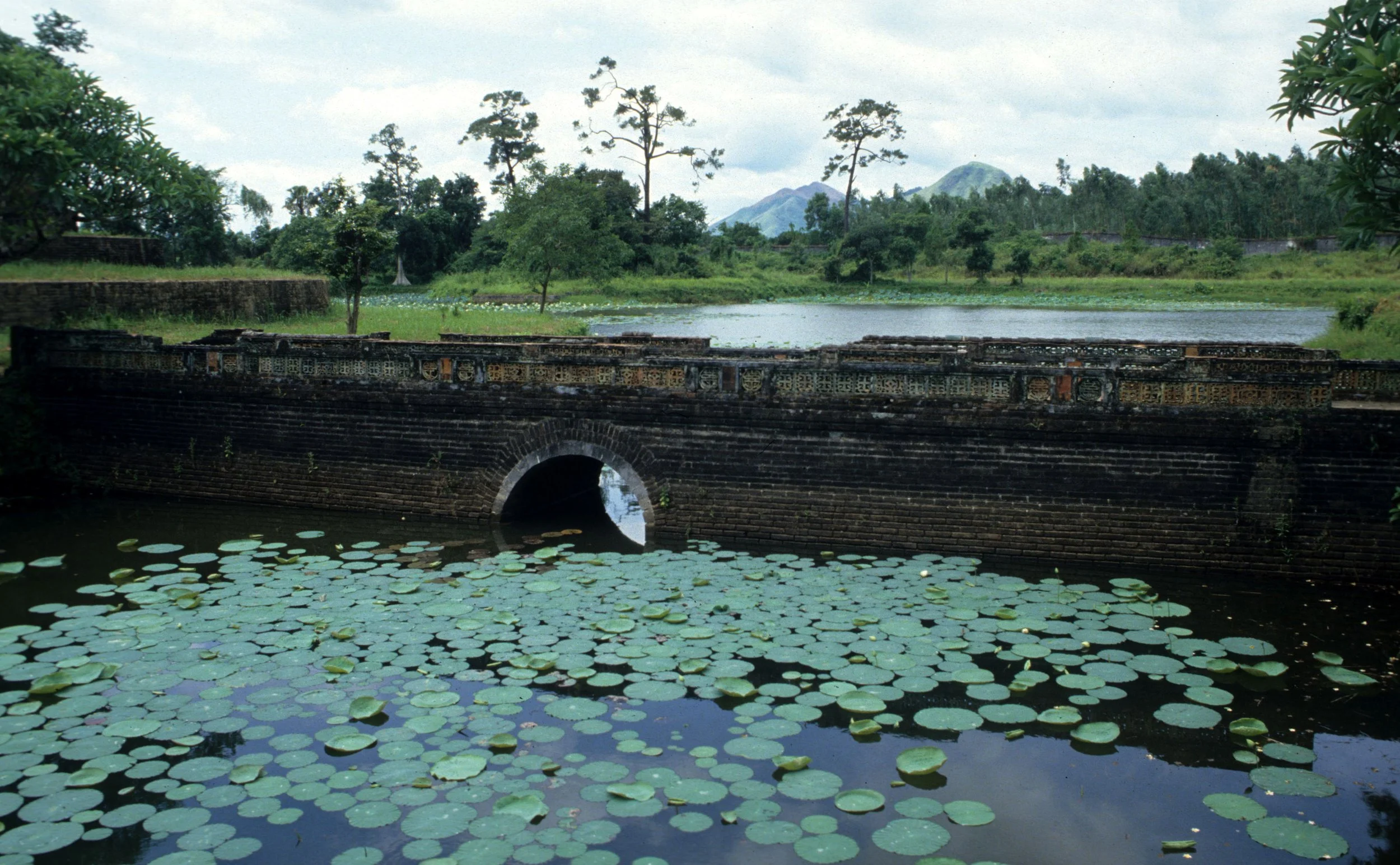HUE - IMPERIAL PALACE (3).jpg
