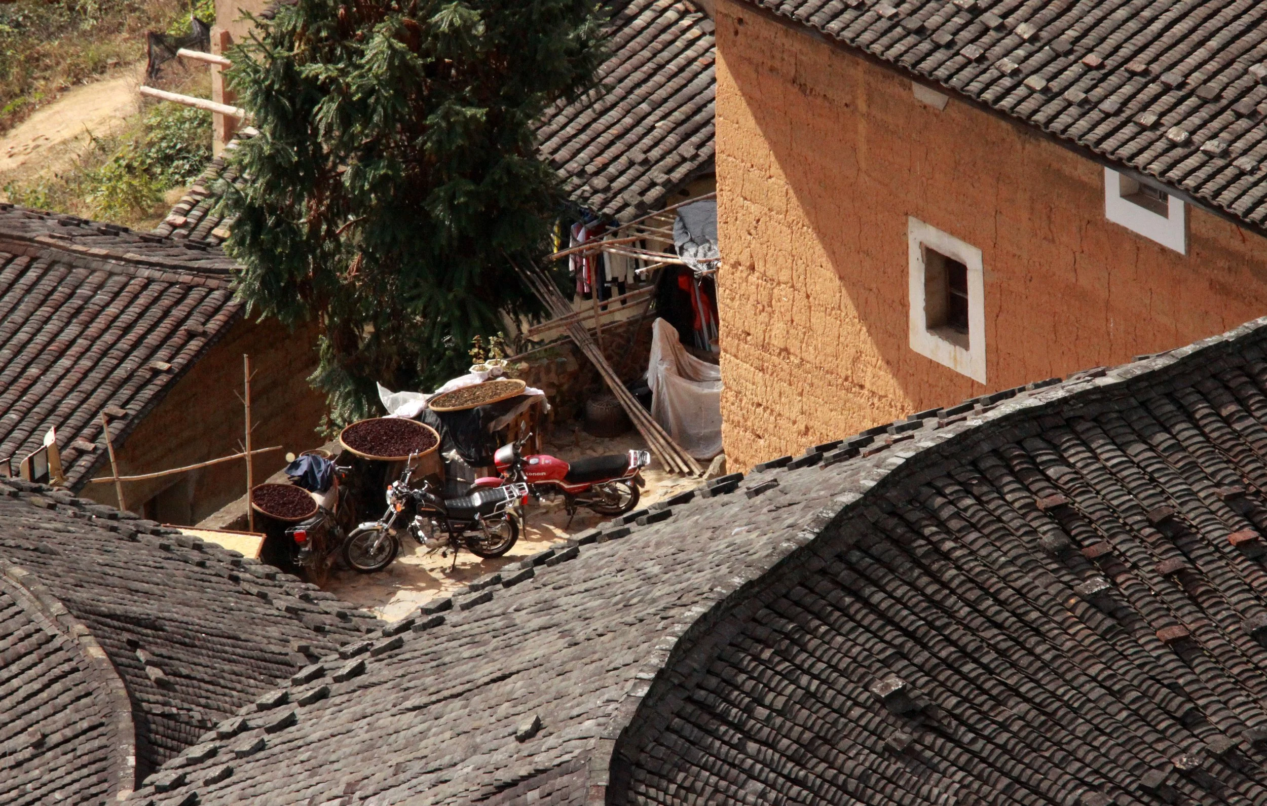 TIANLOUKENG HAKKA CLUSTER - FUJIAN CHINA (31).JPG