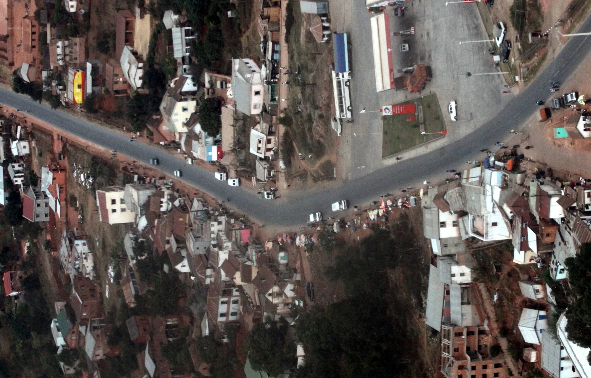 CENTRAL HIGHLANDS - SCENES OF EROSION, DEFORESTATION AND VILLAGES FROM THE AIR (15).JPG